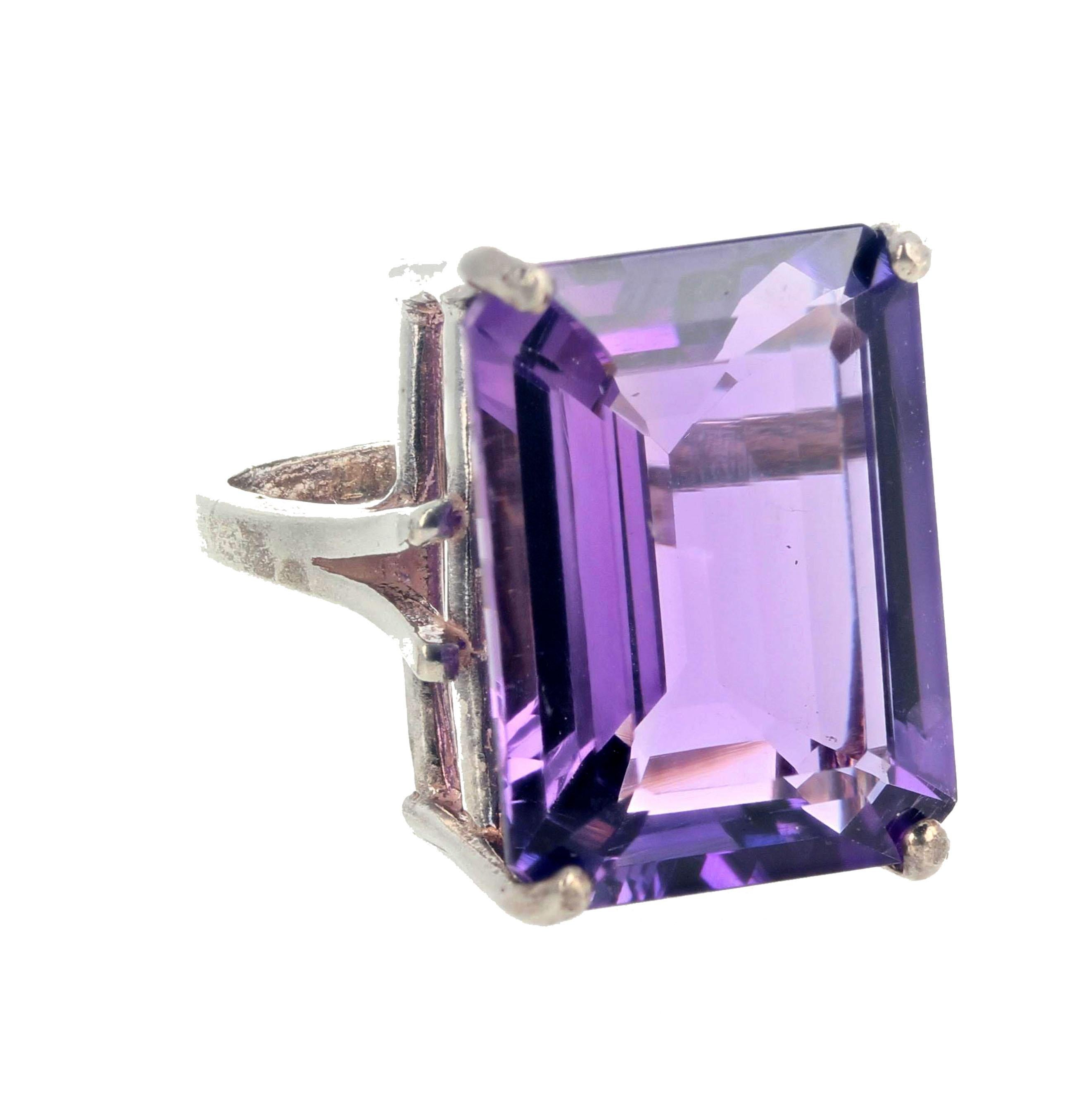Gemjunky 12.6 Carat Dazzling Purple Pink Solitaire Amethyst Silver Cocktail Ring In New Condition In Raleigh, NC