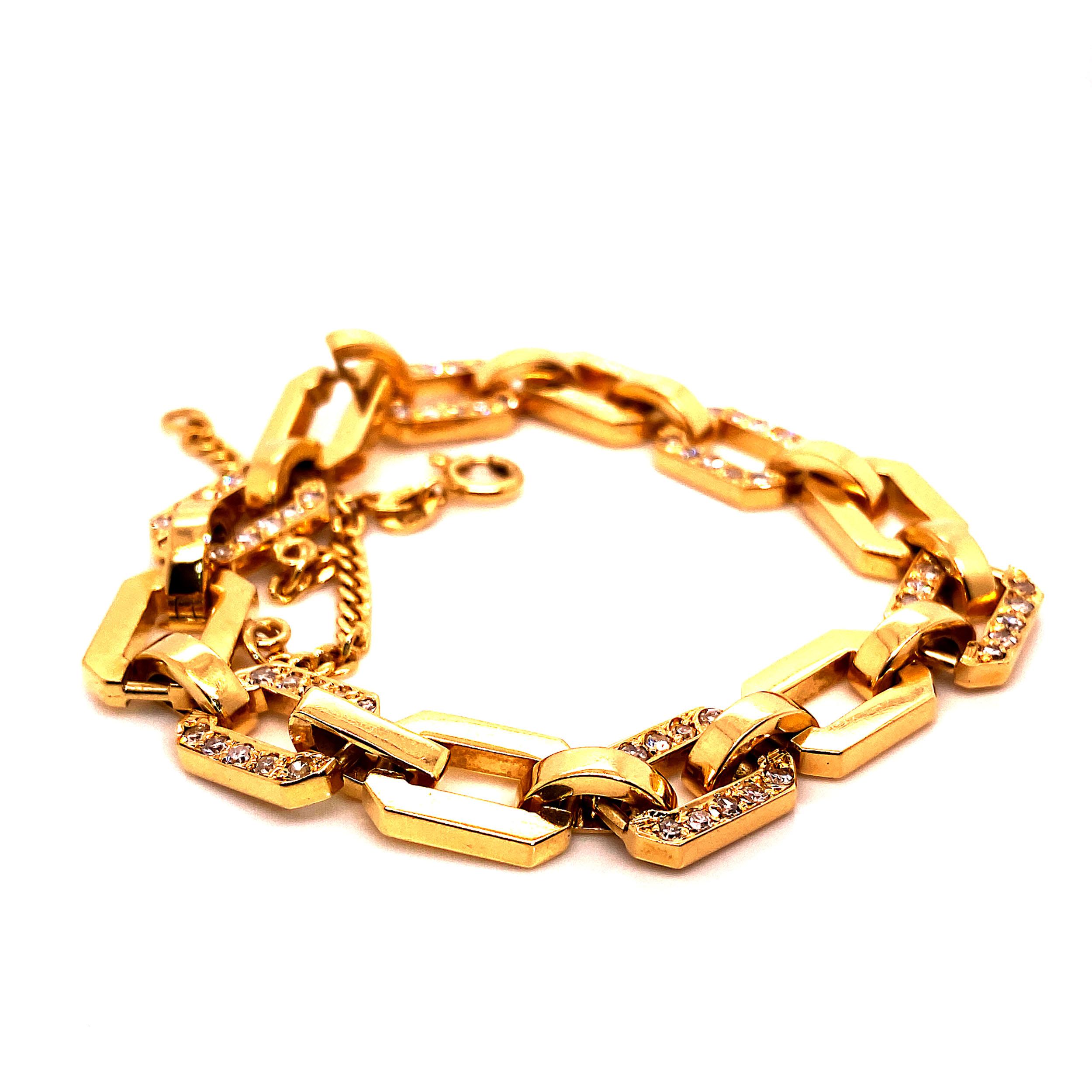 AJD 18 Karat Rich Yellow Gold Diamond Square Link Bracelet In Good Condition In Raleigh, NC