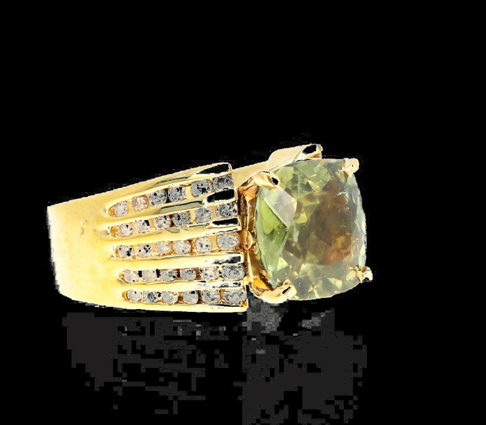 AJD 3.81 Ct. Natural Real Sri-Lankan Green Zircon & Diamond Yellow Gold Ring For Sale 2