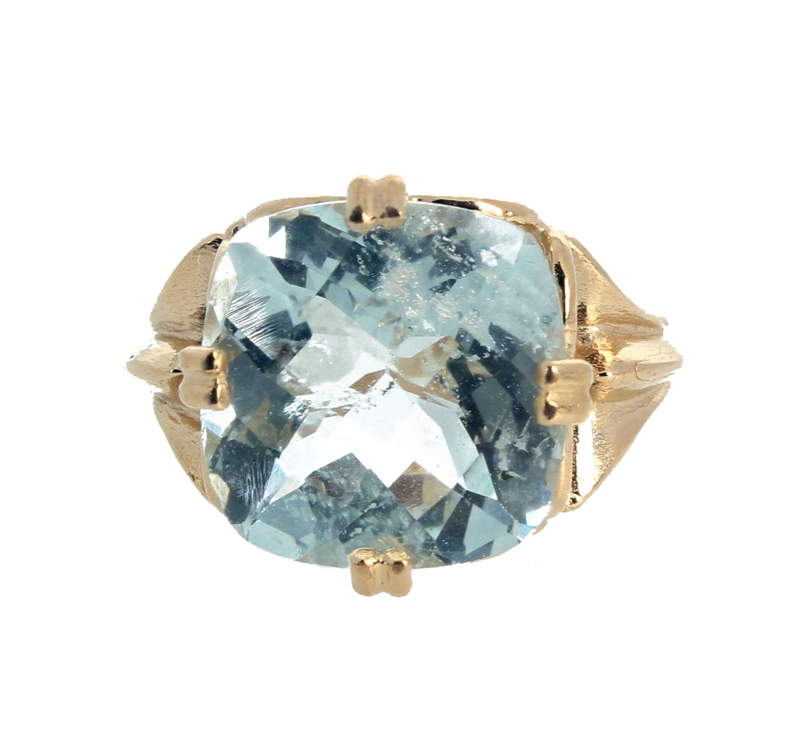 Gemjunky Classic Beautiful Solitaire Ct. Sparkling Aquamarine 14 Karat Gold Ring In New Condition In Raleigh, NC