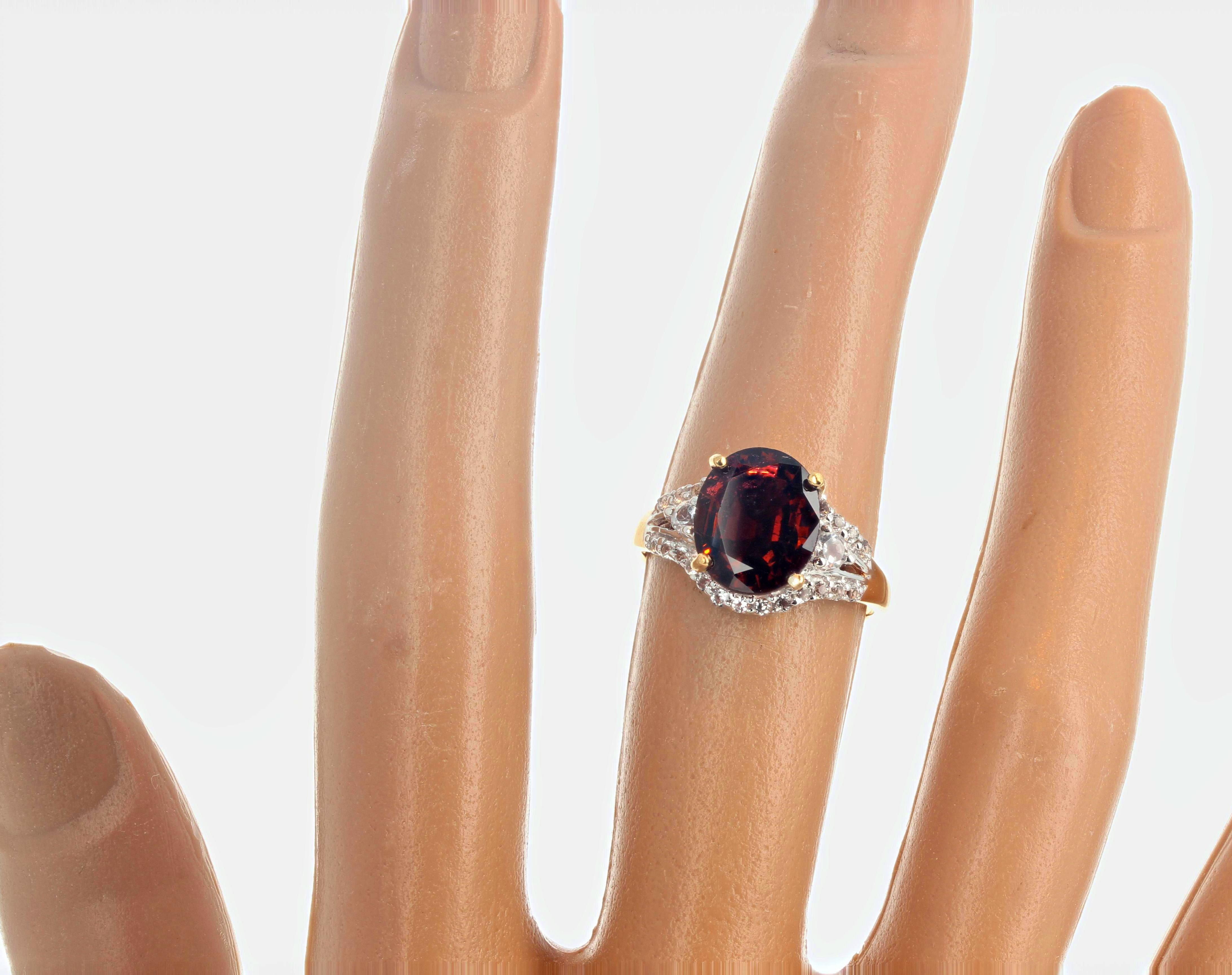 AJD Brilliant Natural Stunning 4 Ct. Red Zircon & Diamonds Gorgeous Ring In New Condition In Raleigh, NC