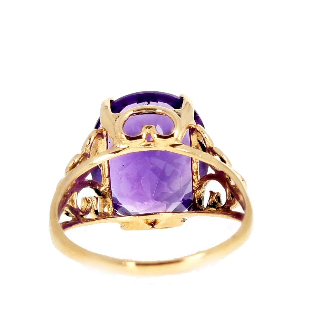 Gemjunky Debutante Collect Exquisite 7.5 Cts Sparkling Amethyst 14Kt Gold Ring In New Condition In Raleigh, NC