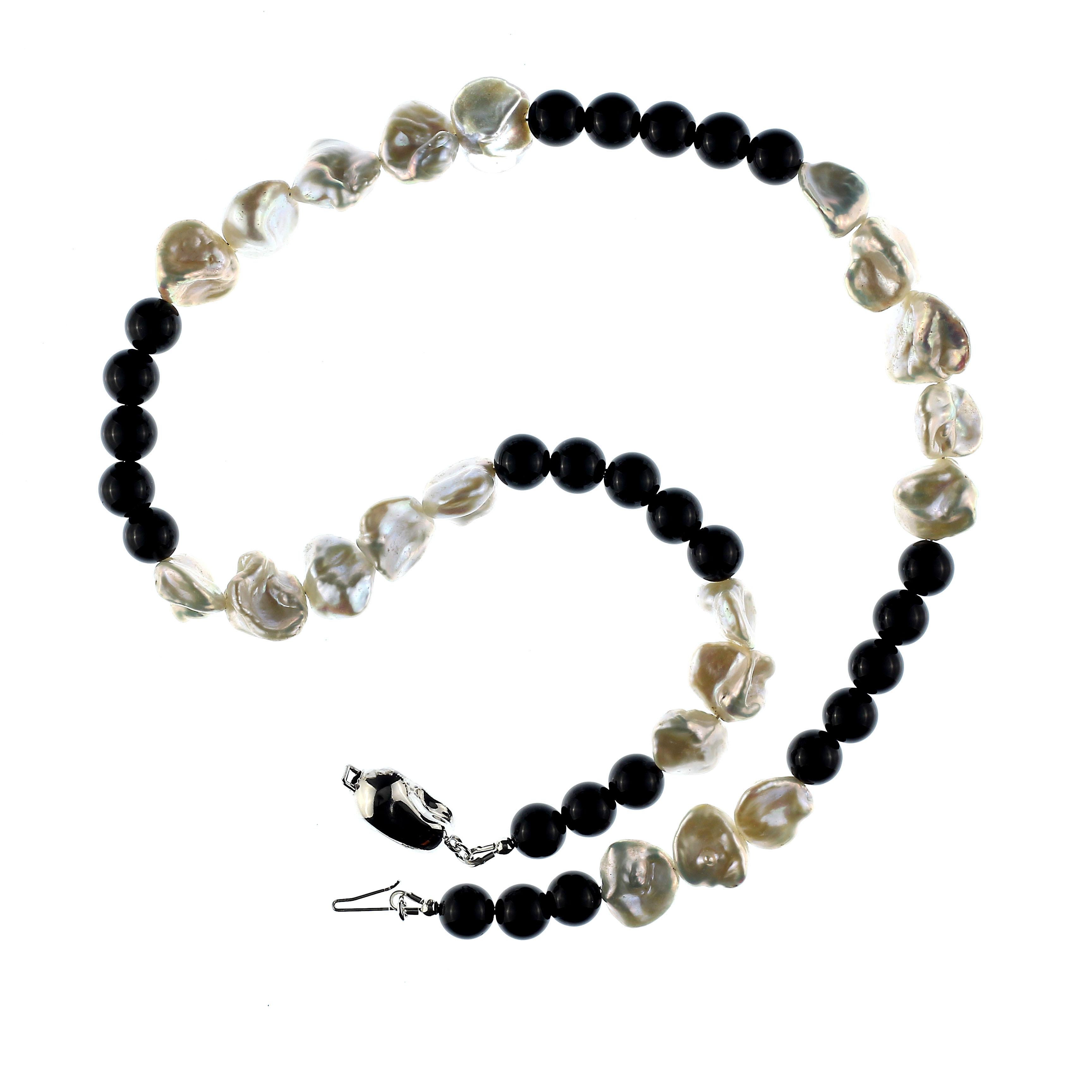 Gemjunky Elegant Black Onyx and White Pearl Necklace 1