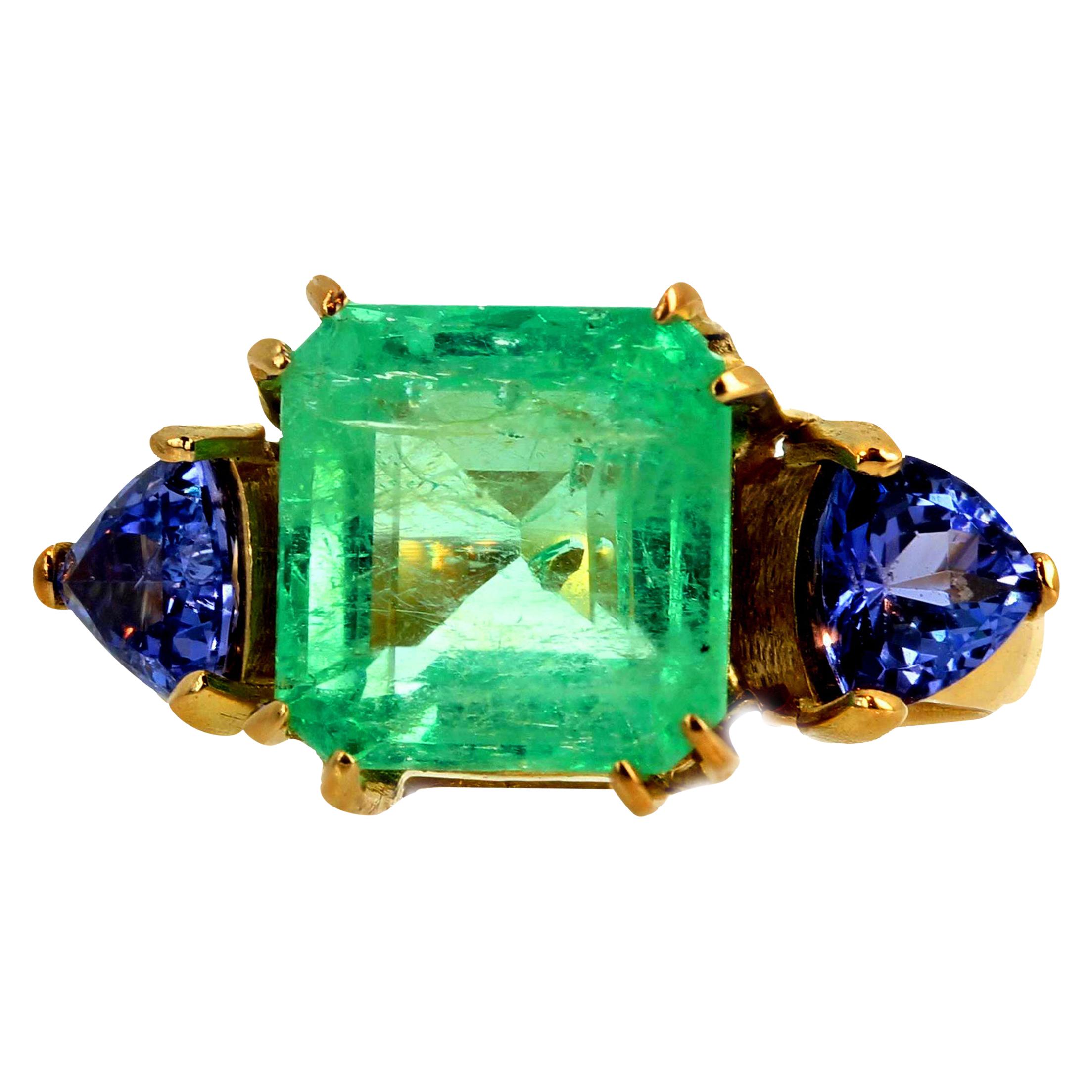 Gemjunky Elegant 2.8 Ct. Emerald & Natural Blue Tanzanite 18K Gold Cocktail Ring
