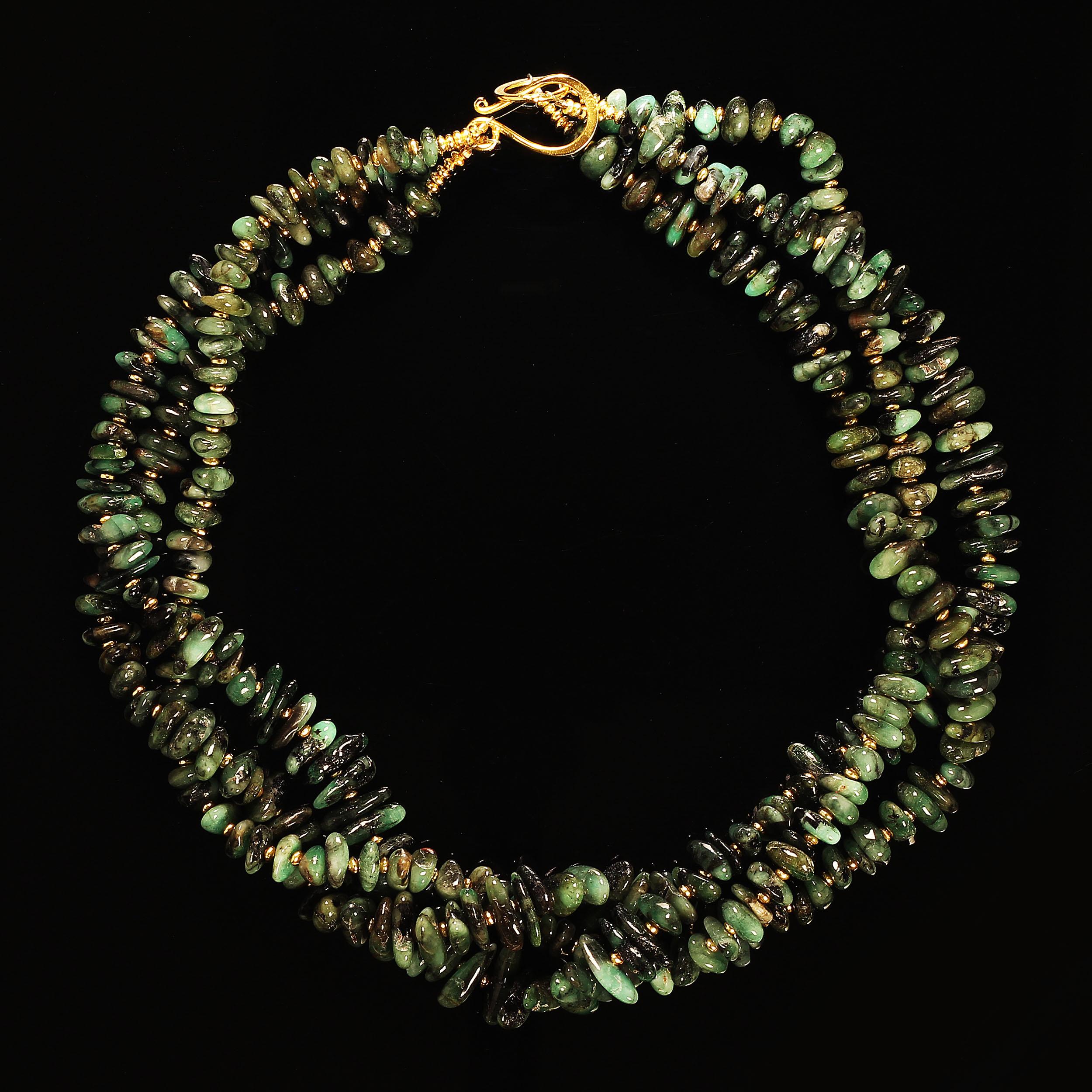 AJD Elegant Three-Strand Necklace Highly Polished Emerald Chips May Birthstone In New Condition In Raleigh, NC