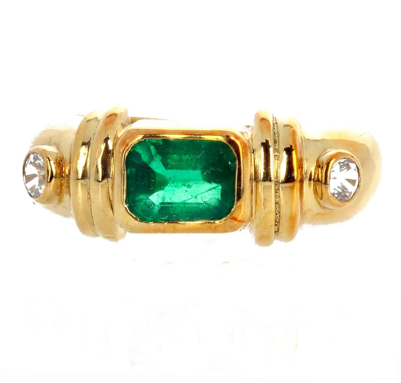 AJD Absolutely Exquisite RARE Natural Colombian Emerald &Sapphire 18Kt Gold Ring In New Condition In Raleigh, NC