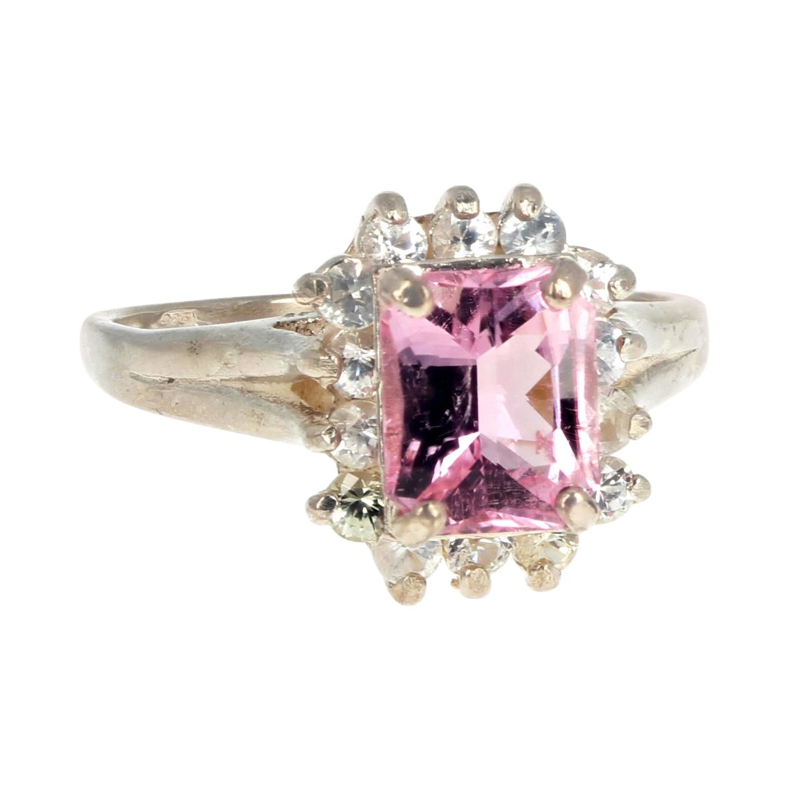 Ring mit glitzerndem natrlichem, echtem rosa Turmalin und weiem Brillant-Saphir