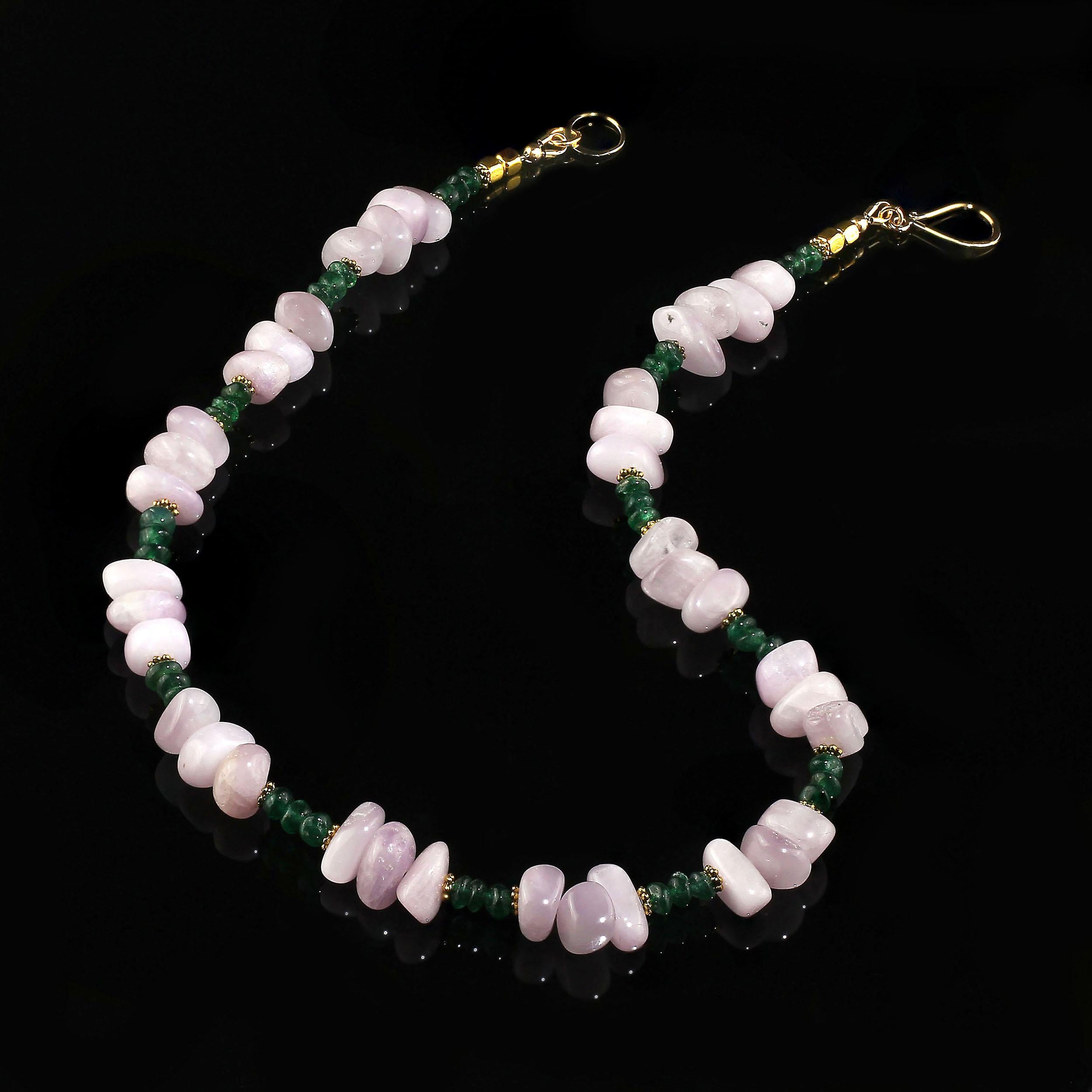 AJD Glowing Kunzite and Aventurine Necklace for Summer Fun For Sale 2