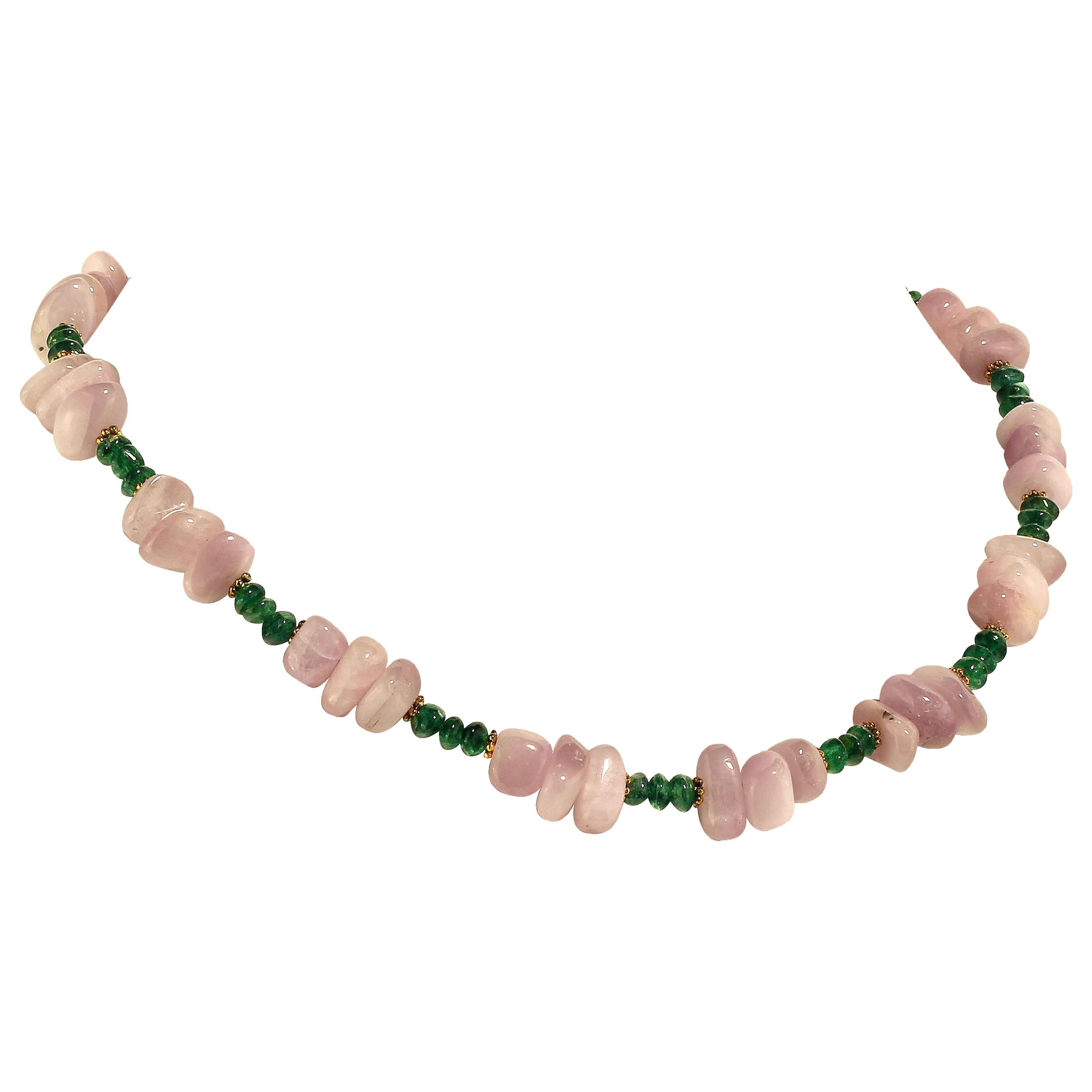 AJD Glowing Kunzite and Aventurine Necklace for Summer Fun In New Condition For Sale In Raleigh, NC