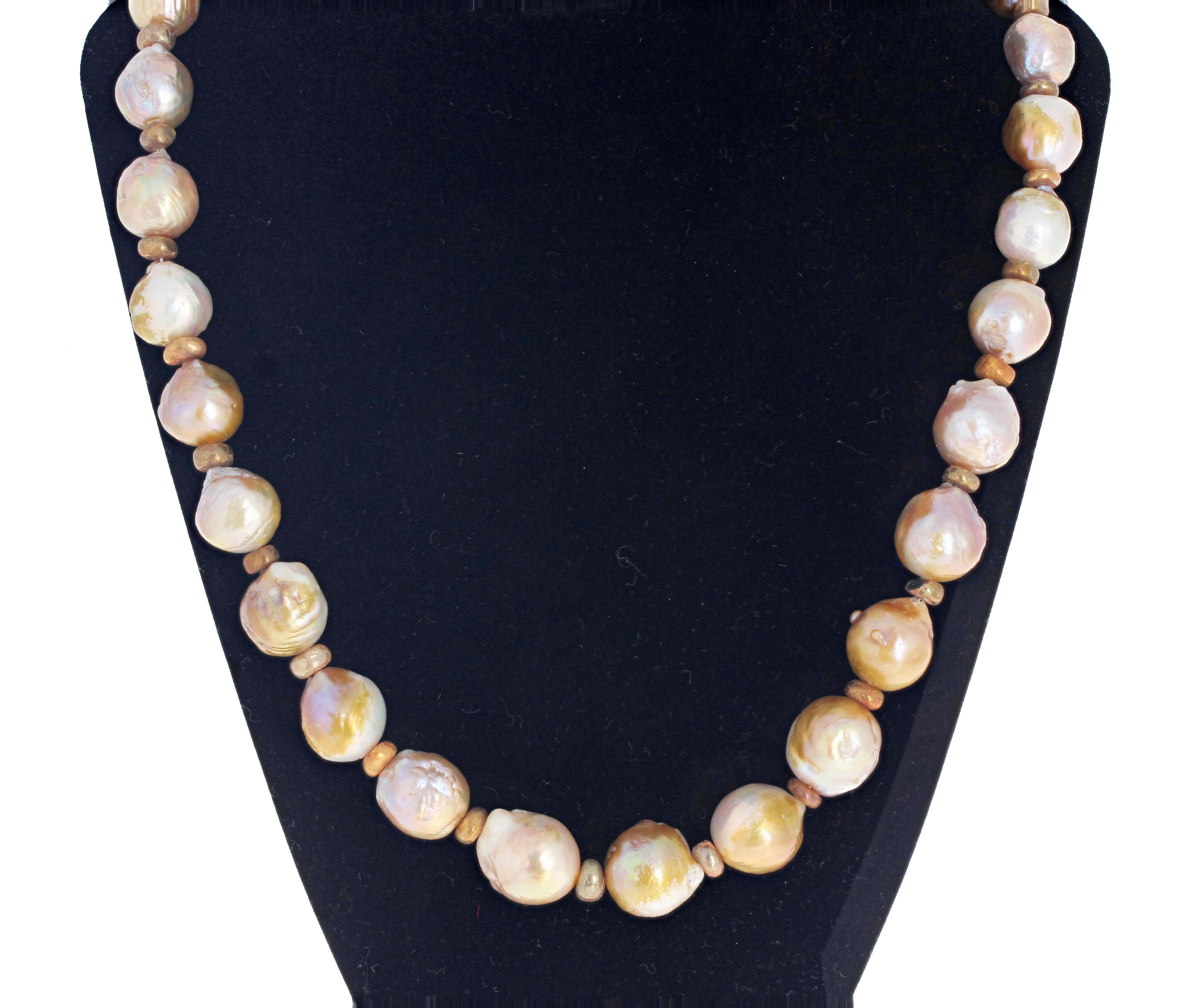 AJD Dramatic Real Goldy Glowing Cultured Ocean Pearl Collier Unisexe en vente