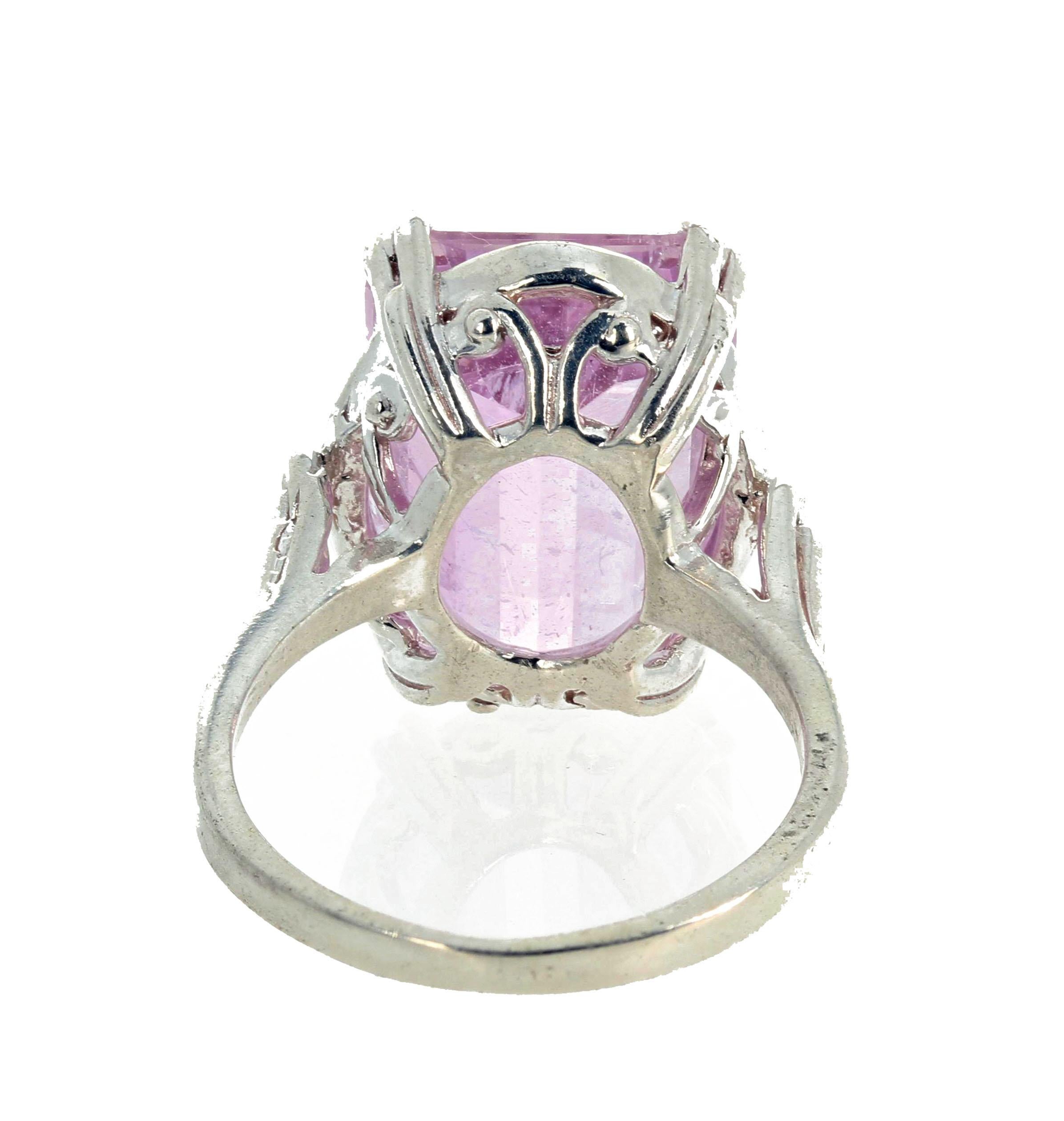Women's or Men's Gemjunky Extraordinary Brillant 12.6 Ct. Pink Kunzite Solitaire Silver Ring