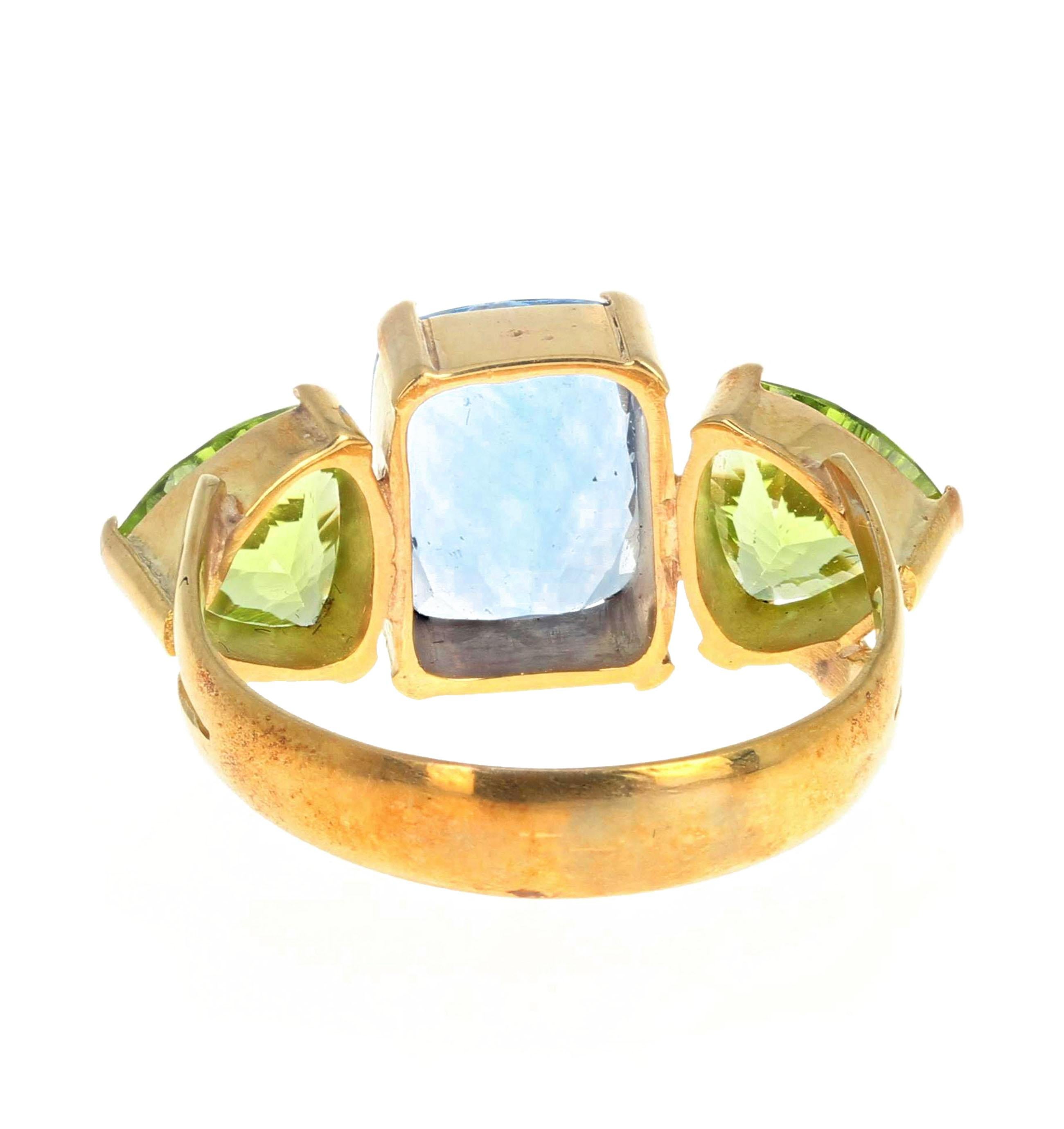 AJD Magic Natural Color Change 5 Carat Fluorite & Intense Peridot 18K Gold Ring For Sale 1