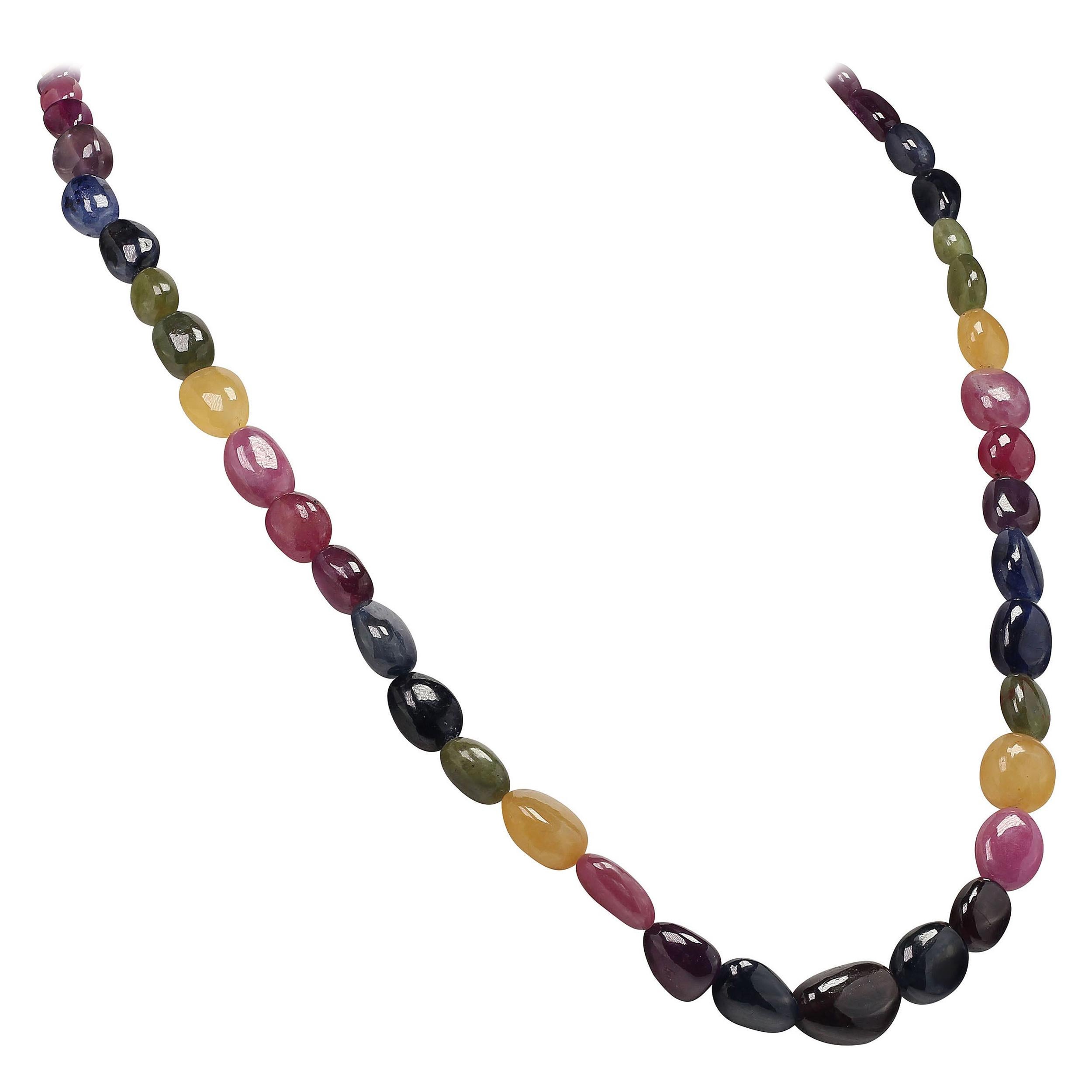 Ovale AJD-Halskette mit mehrfarbigen Saphiren im Zustand „Neu“ im Angebot in Raleigh, NC
