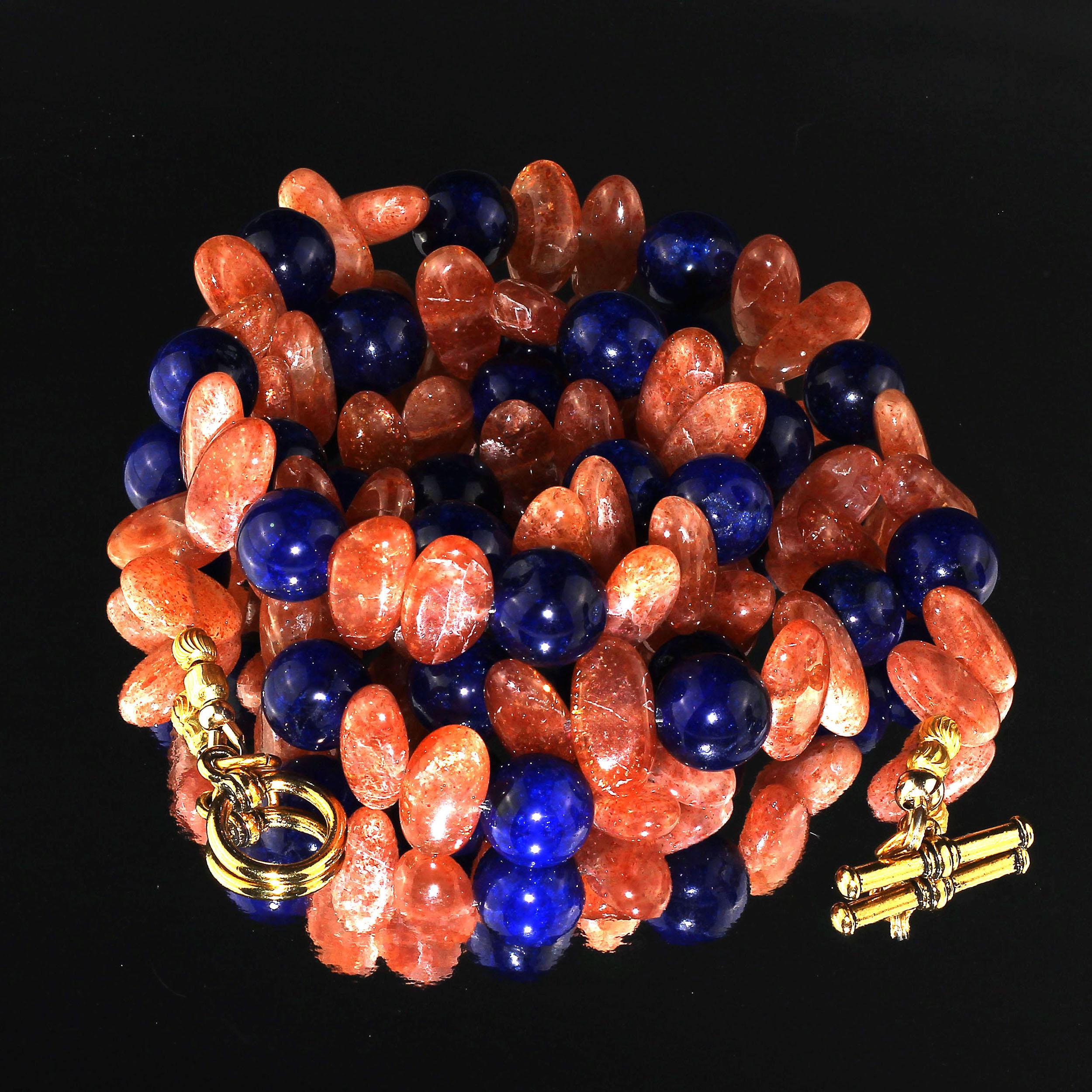  AJD-Halskette aus faszinierendem ovalem glitzerndem Sonnenstein und blauem Achat, Geschenkidee! im Angebot