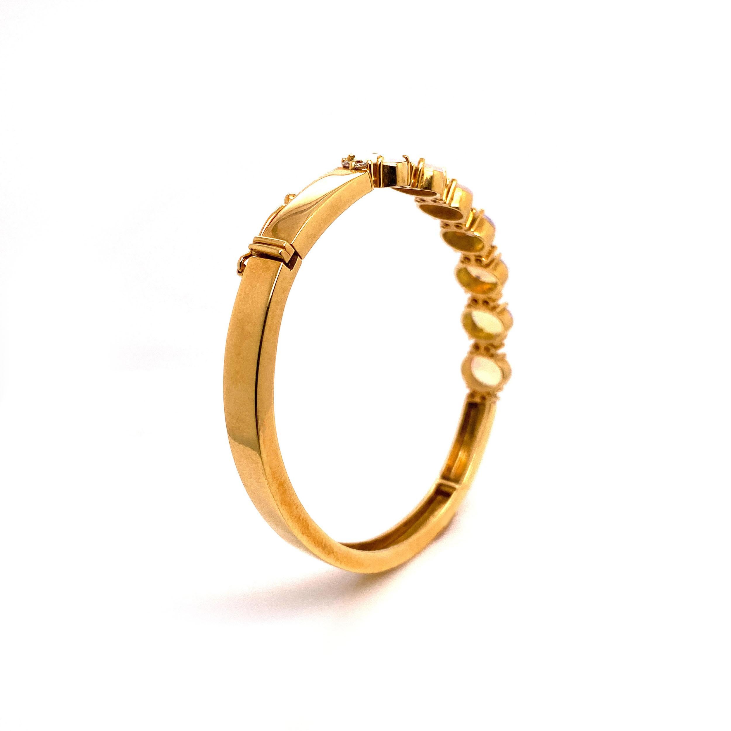 Women's or Men's Opal, Diamond, and 18 Karat Yellow Gold Bracelet
