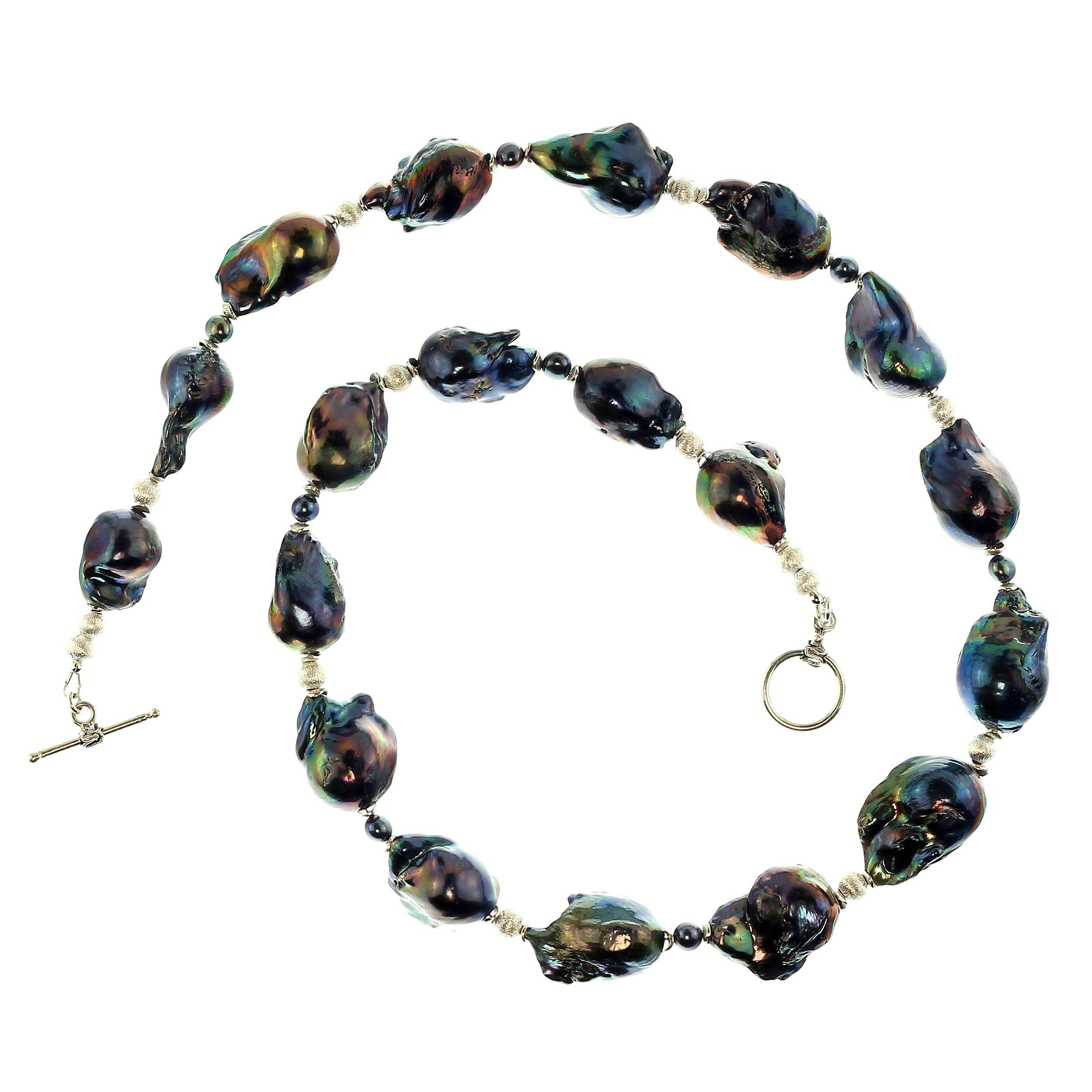 Perle AJD Collier de perles boule de feu iridescentes en forme de paon de 23 pouces  Pierre de naissance de juin en vente