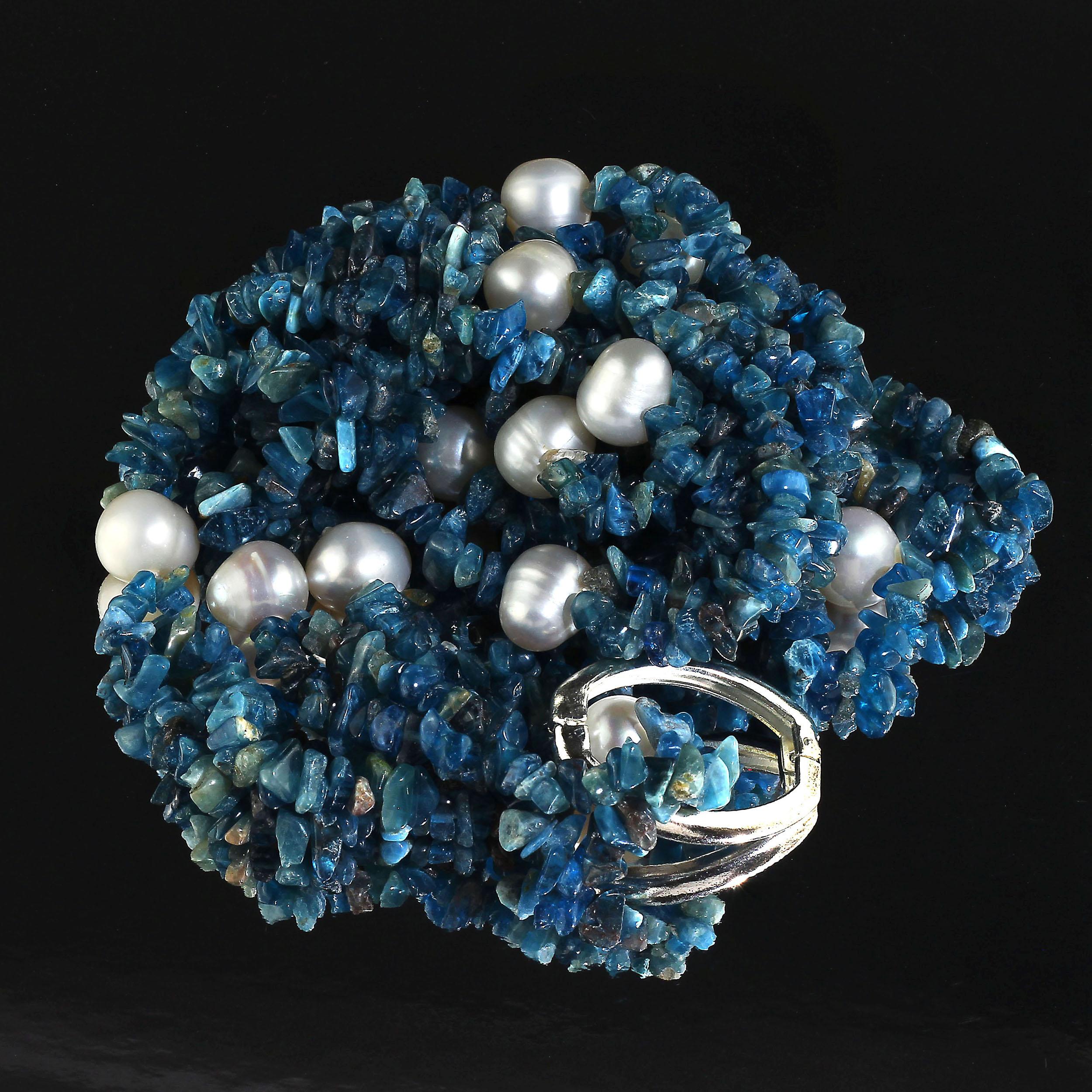Gemjunky Polished Apatite Chips Double Strand Necklace with Pearl Enhancements In New Condition In Raleigh, NC