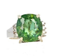 AJD EXTRAORDINARY Glittering Green 8 Carat Madagascar Apatite & Diamonds Ring