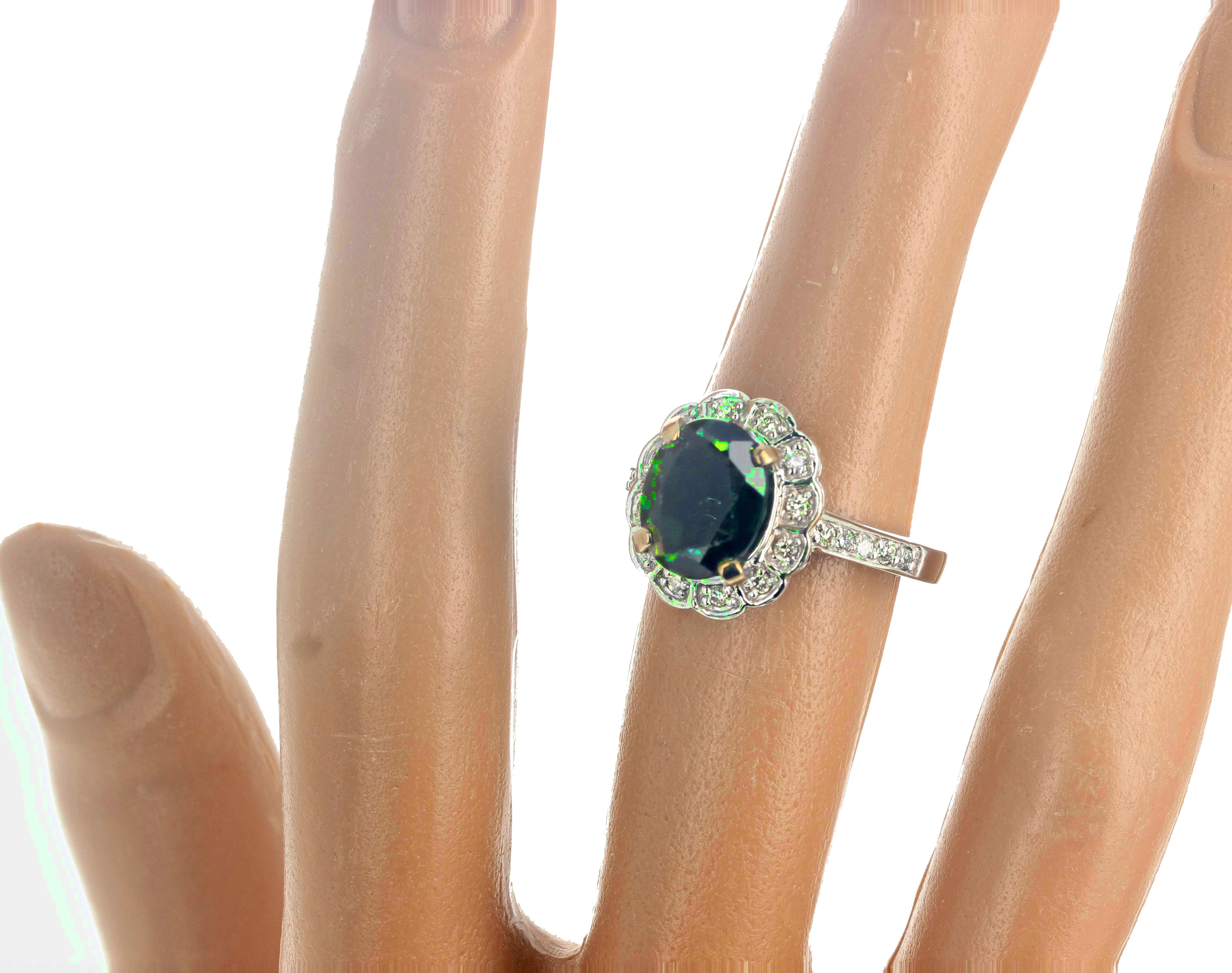 AJD Intensely Glowing 2.23 Ct Green Apatite & White Diamonds Ring For Sale 1