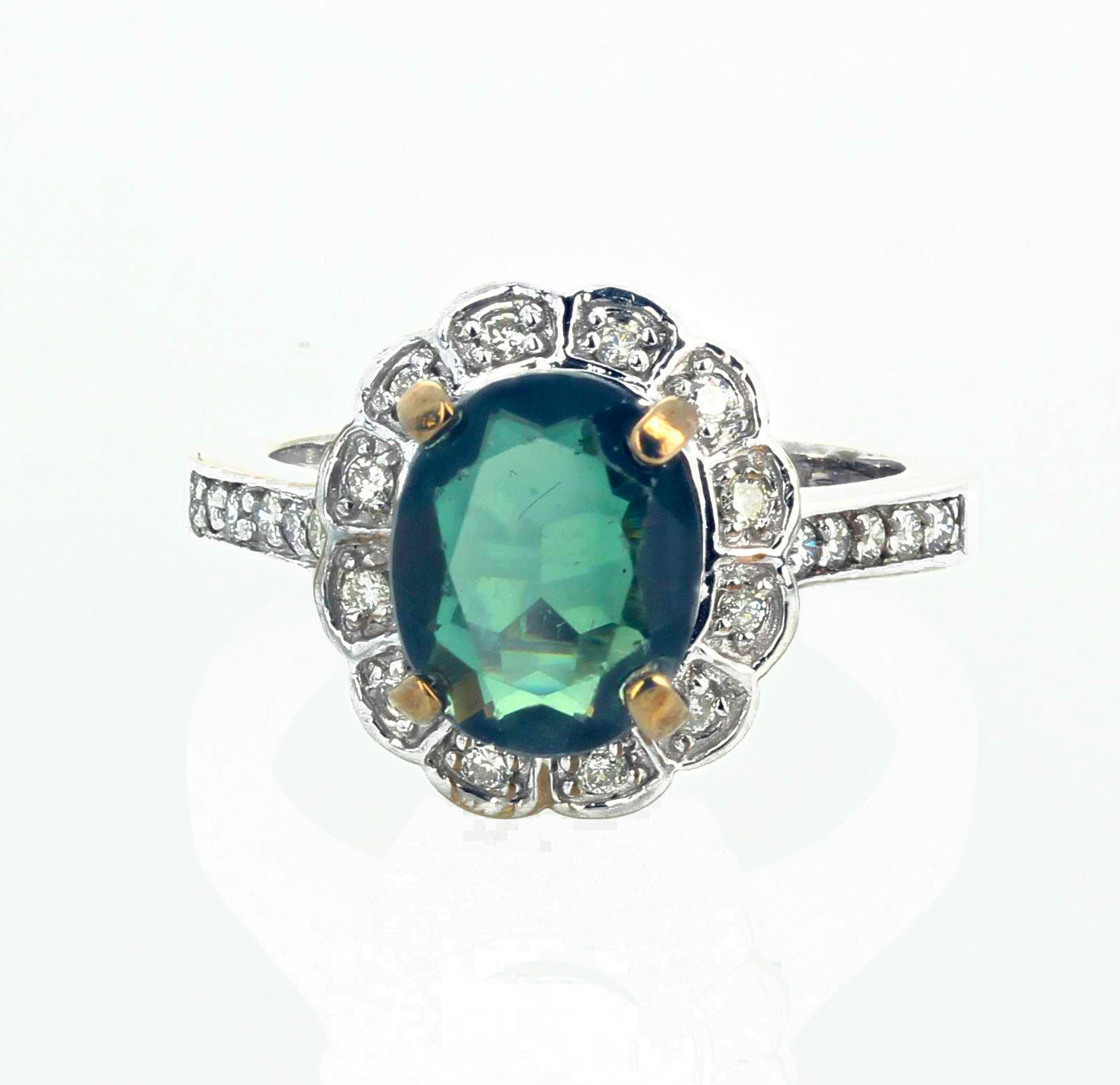 AJD Intensely Glowing 2.23 Ct Green Apatite & White Diamonds Ring For Sale 3