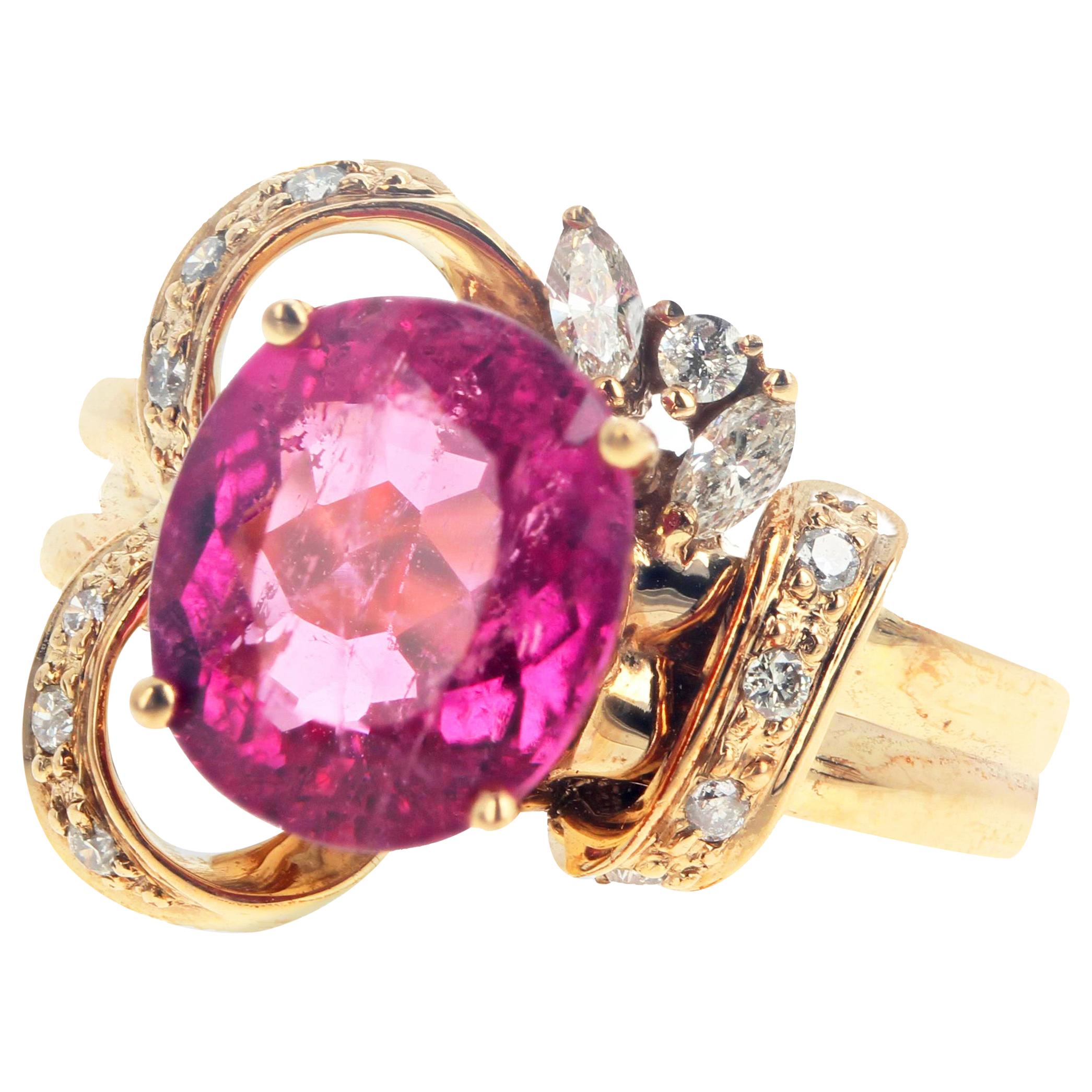 AJD Elegant Stunningly Designed 3.7 Ct. Rubelite Tourmaline & Diamonds Gold Ring For Sale