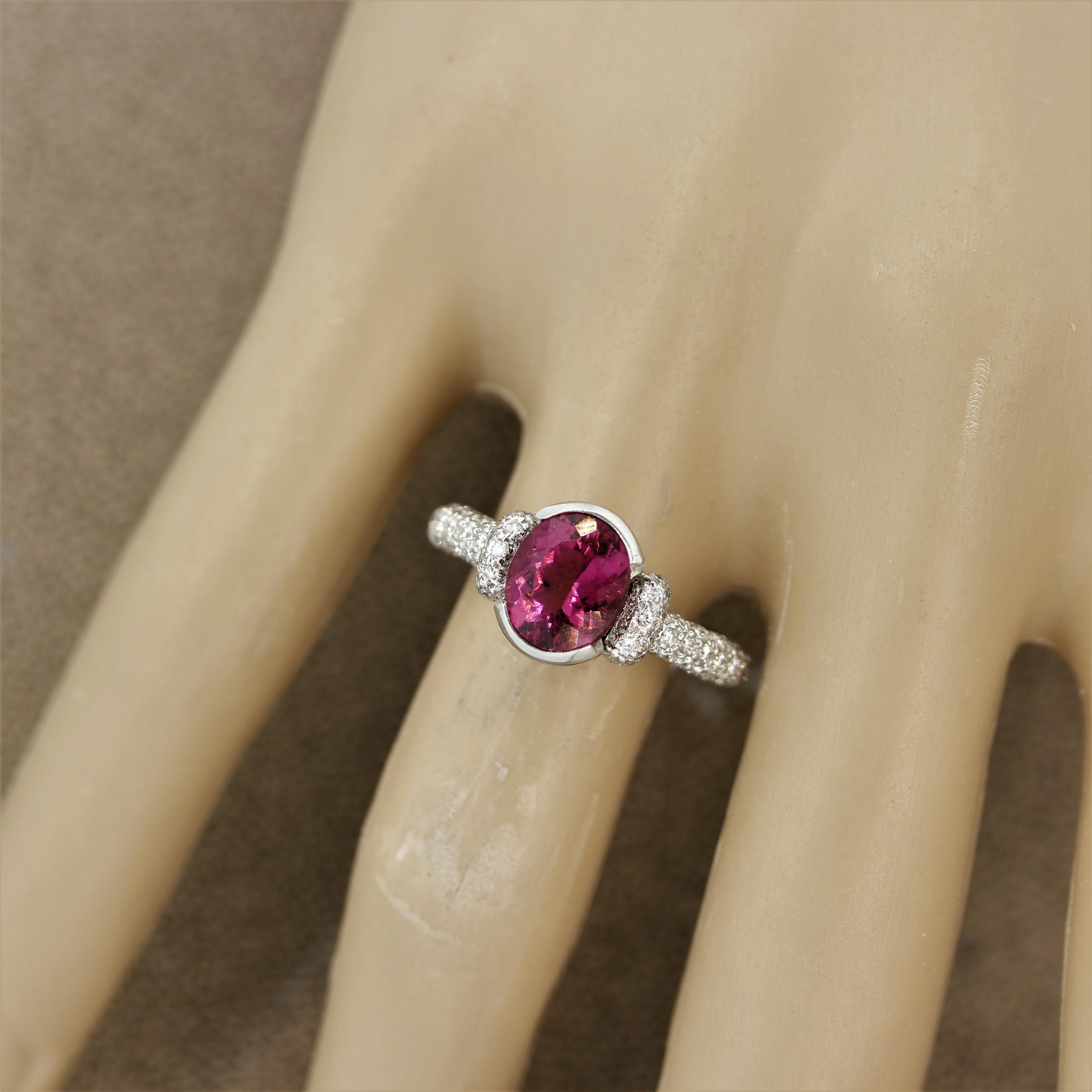 Anello Gemlok con tormalina rubellite e diamante in platino in vendita 1