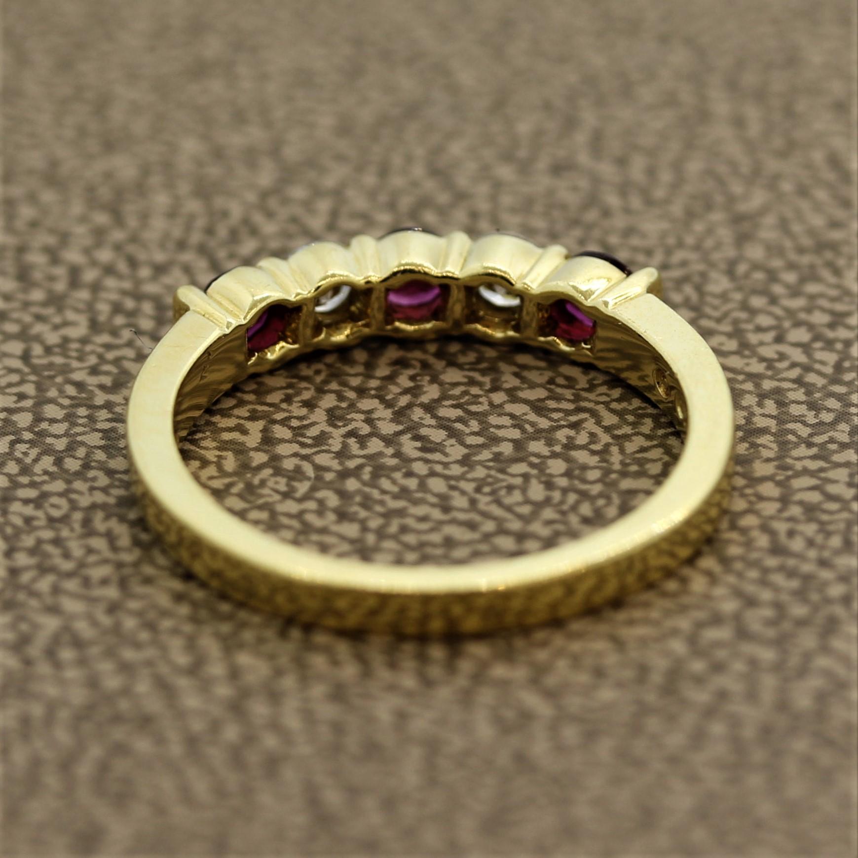 Gemlok Ruby Diamond Gold Band Ring In New Condition In Beverly Hills, CA