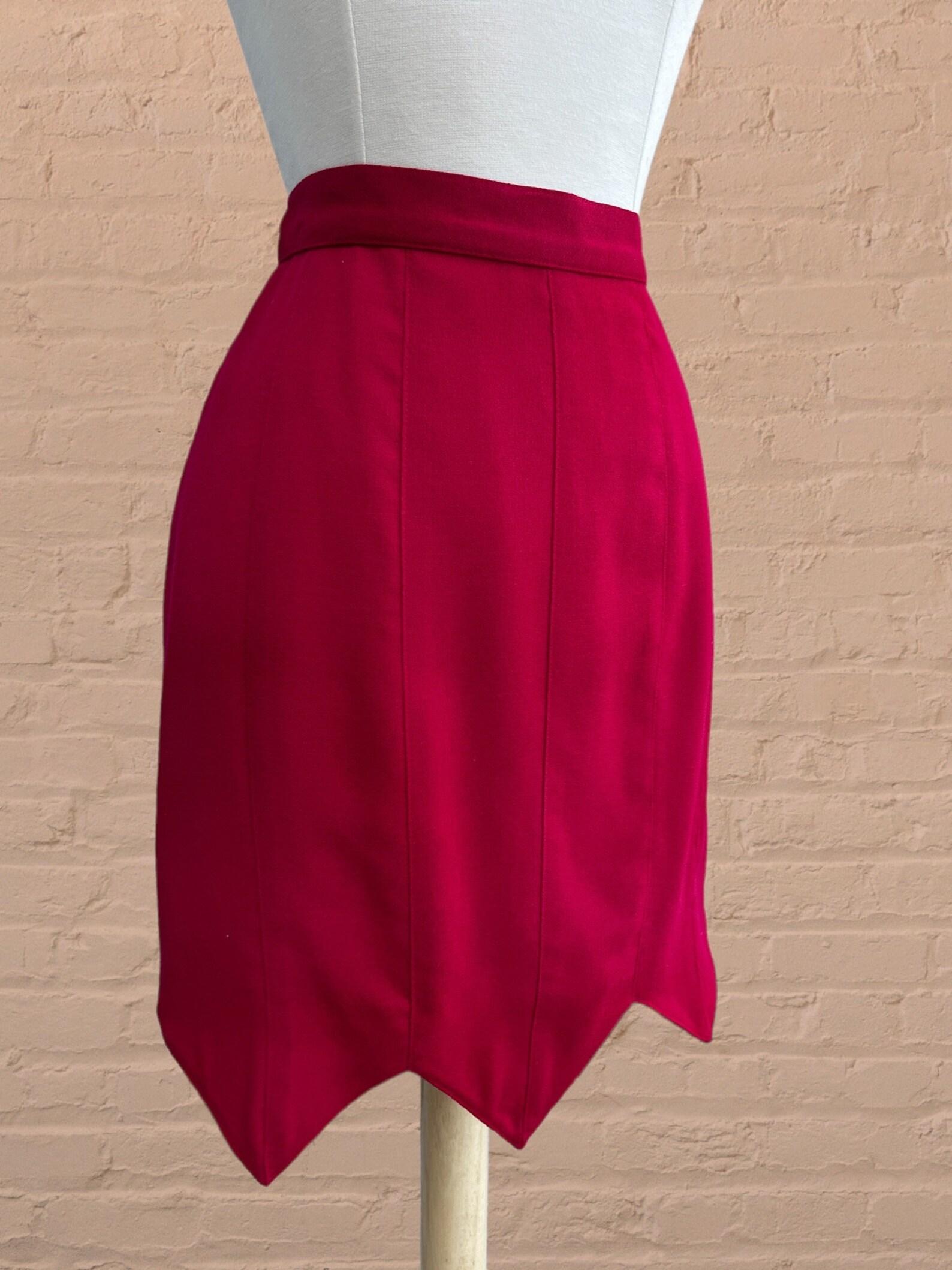 Gemma Kahng Berry Pink Wool Mini Skirt, Circa 1990s In Good Condition For Sale In Brooklyn, NY