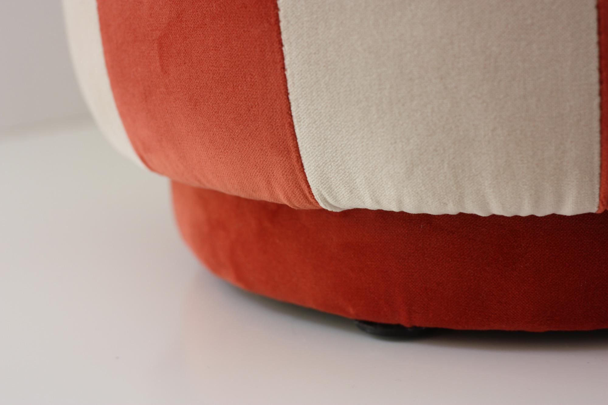 GEMMA Striped Organic Modern Pouf Ottoman in Brick and Sand Velvet In New Condition For Sale In Viseu, PT