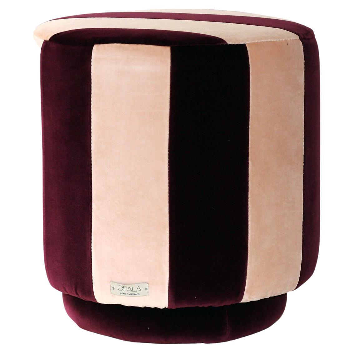 Pouf ottomano moderno organico a righe GEMMA in velluto bordeaux scuro e nudo