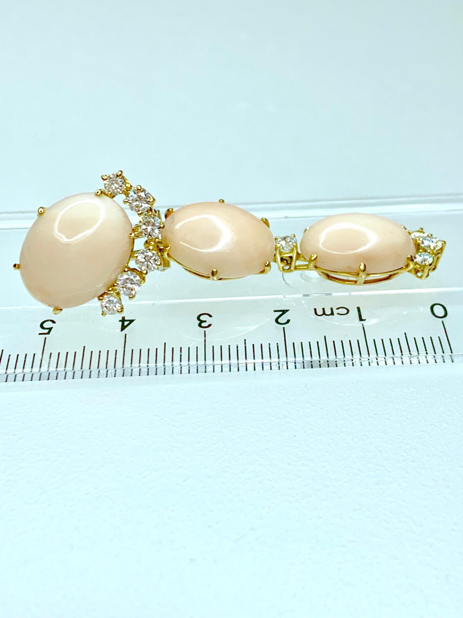 Gemolithos Angel Skin Coral and Diamond Earrings in 18 Karat Gold en Bueno Estado en Munich, DE