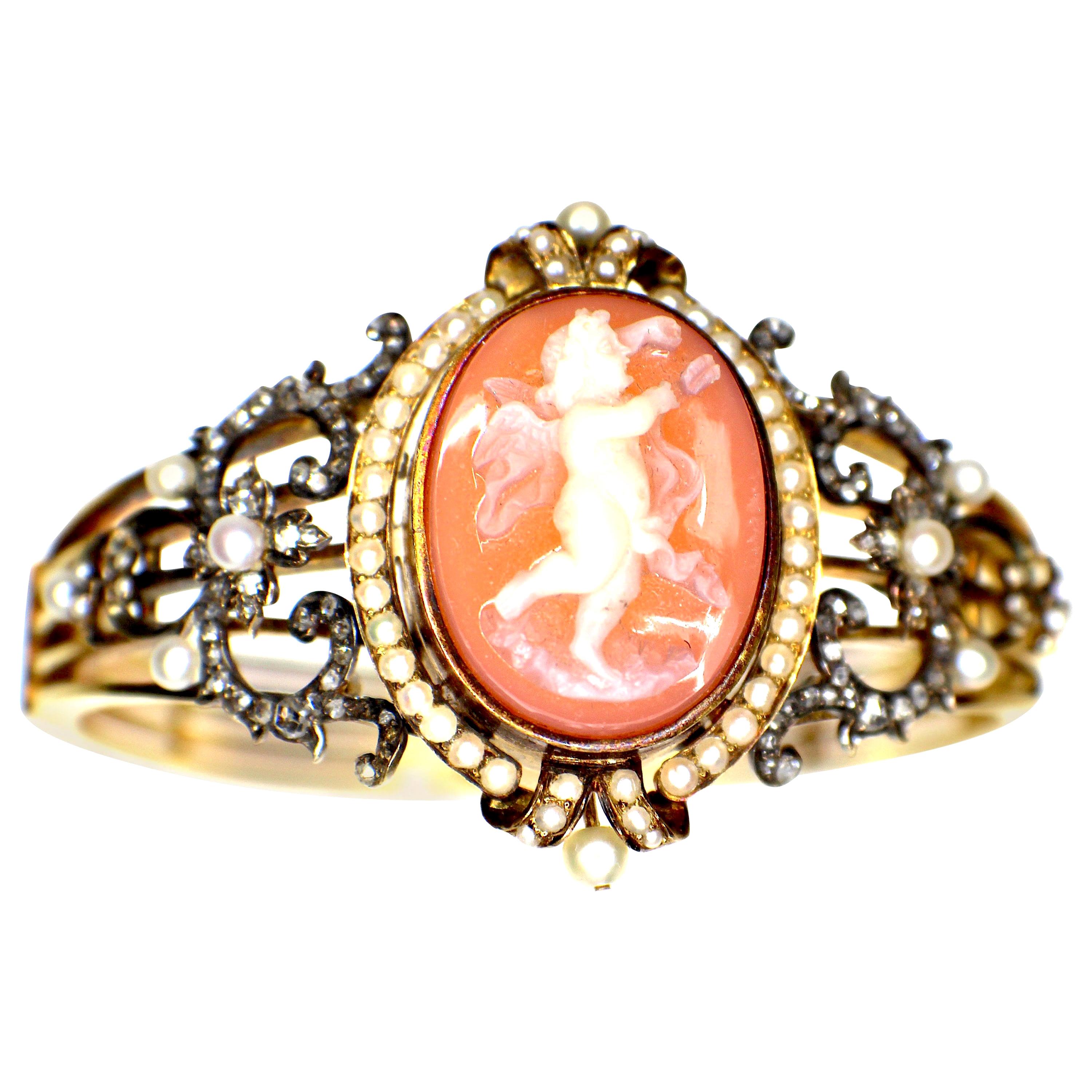 Gemolithos Beautiful Cameo Agate, Natural Pearl and Diamond Bracelet, 1880s For Sale