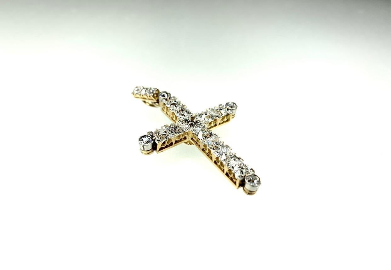 Late Victorian gold 18k platinum & diamond cross pendant. Length 4,8cm Width 3cm. 18Diamonds approx 3ct. Weight 8,33 gr