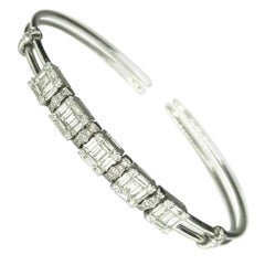 Gemolithos Modern White Gold and Diamond Dancing Bracelet "Move"
