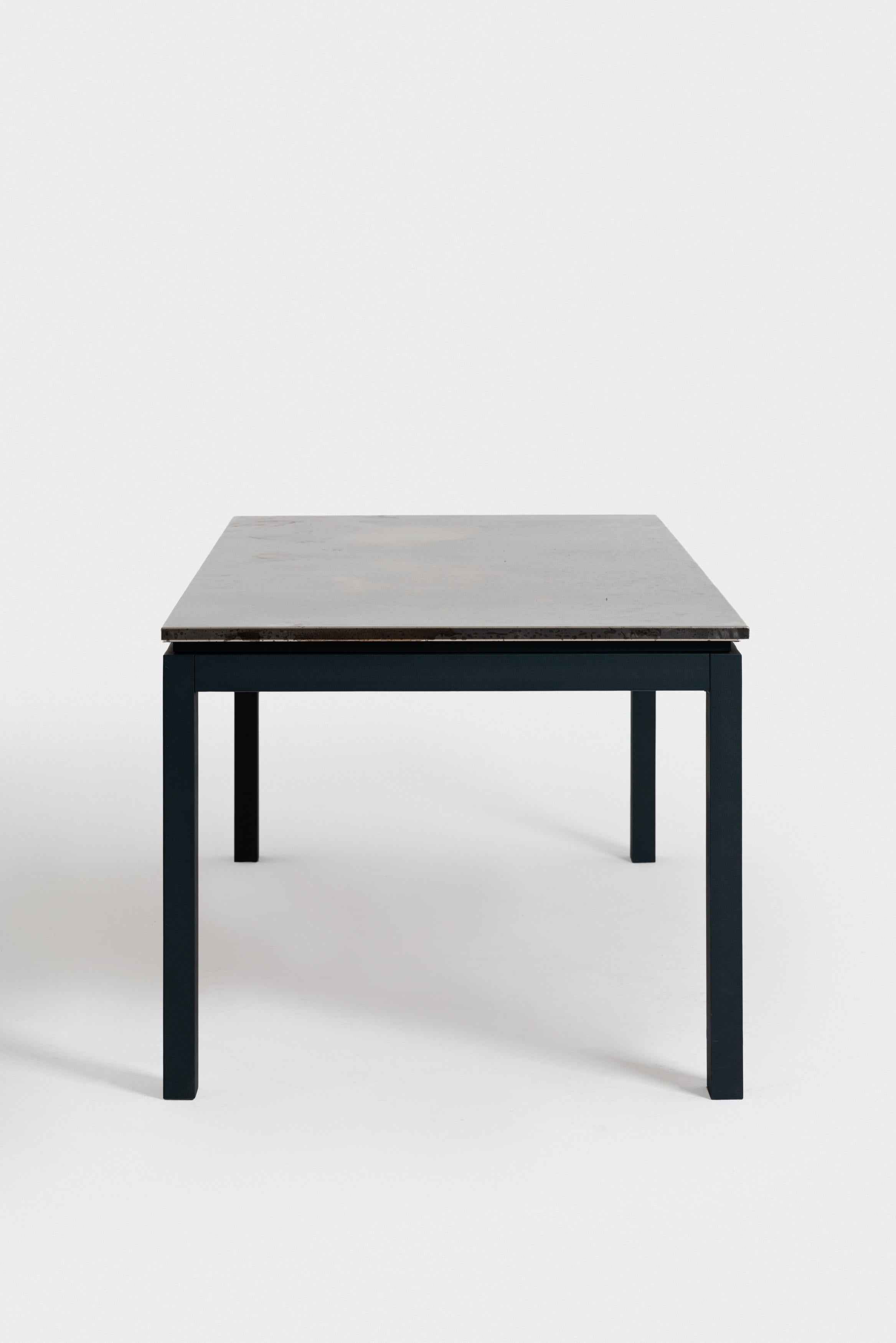 Table de salle à manger Gemona en fer bruni et acier inoxydable par Stefano Del Vecchio Excellent état - En vente à Milano, Lombardia