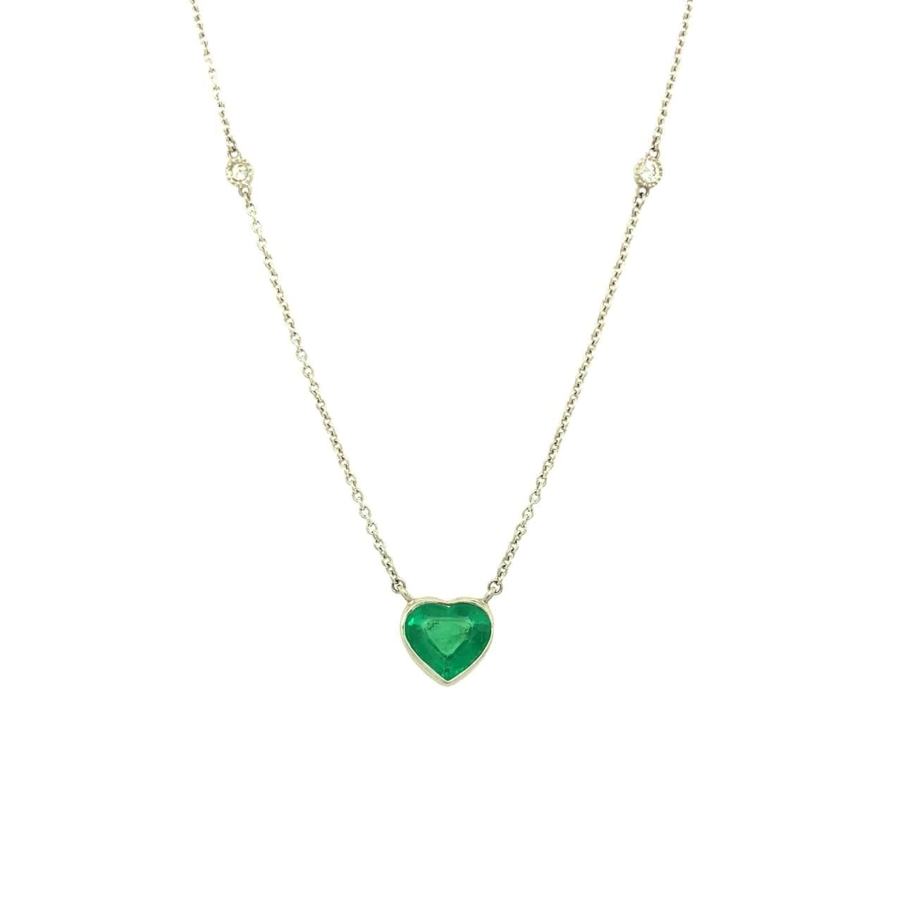 Gems Are Forever Collana in platino con smeraldo e diamanti a forma di cuore da 1,18 carati In condizioni Nuovo in vendita a beverly hills, CA