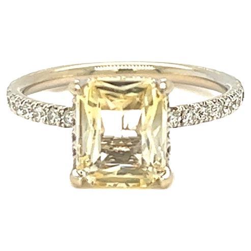 Edelsteine sind für immer 2,65 Karat gelber Saphir und Diamant-Ring 