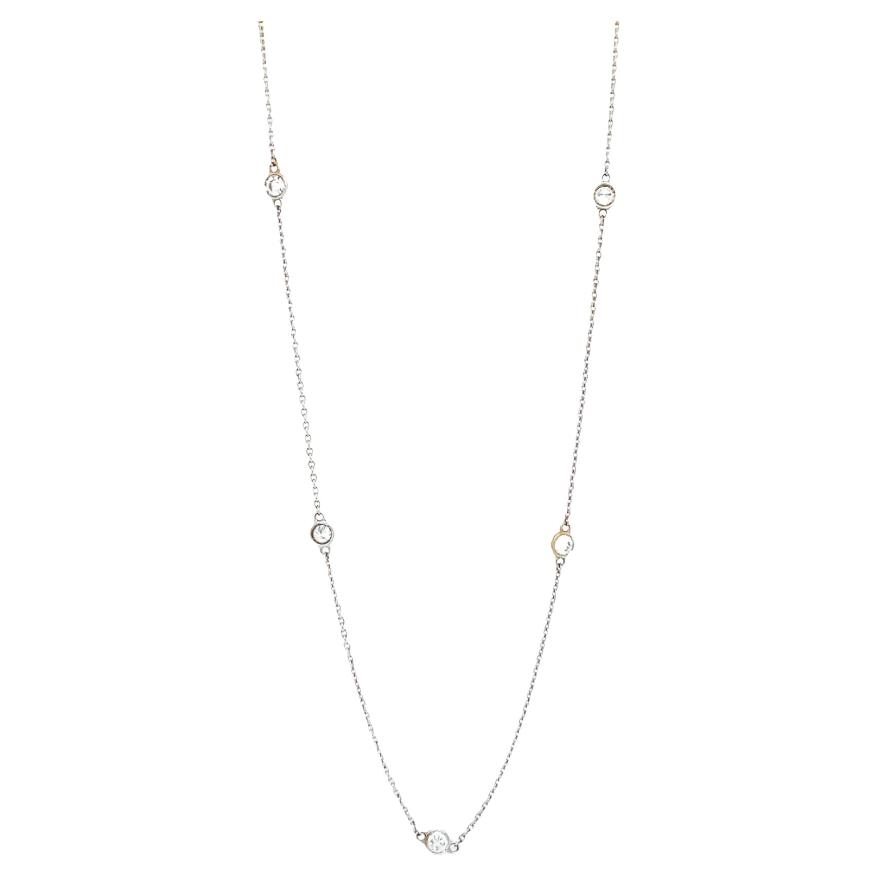 Gems Are Forever Diamonds by the Yard Collier à chaton de 8 diamants ronds en or blanc 18 carats