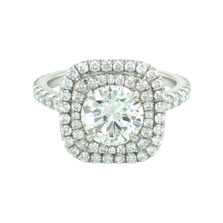 Verlobungsring aus Platin mit Forever EGL-zertifiziertem 1,49 Karat Diamant mit doppeltem Halo im Angebot