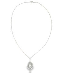 Collar con colgante tipo lavalière de diamantes con certificación EGL de Gems Are Forever Platinum