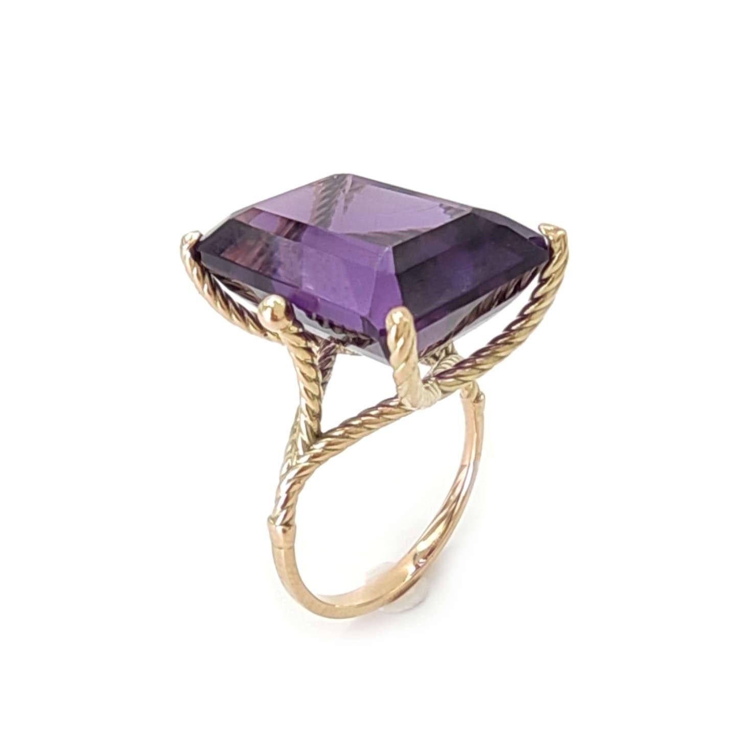 17.4 Carat Amethyst Unique and Sculptural 14K Gold ring Stunning Design Piece! For Sale 7
