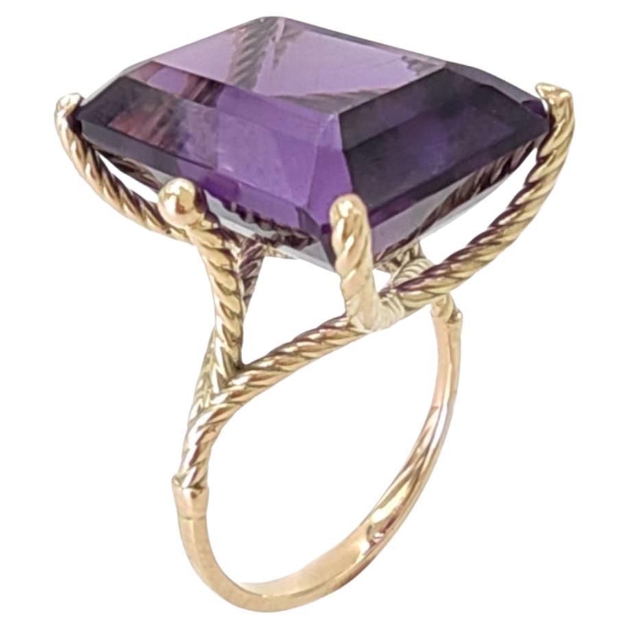 17.4 Carat Amethyst Unique and Sculptural 14K Gold ring Stunning Design Piece! For Sale