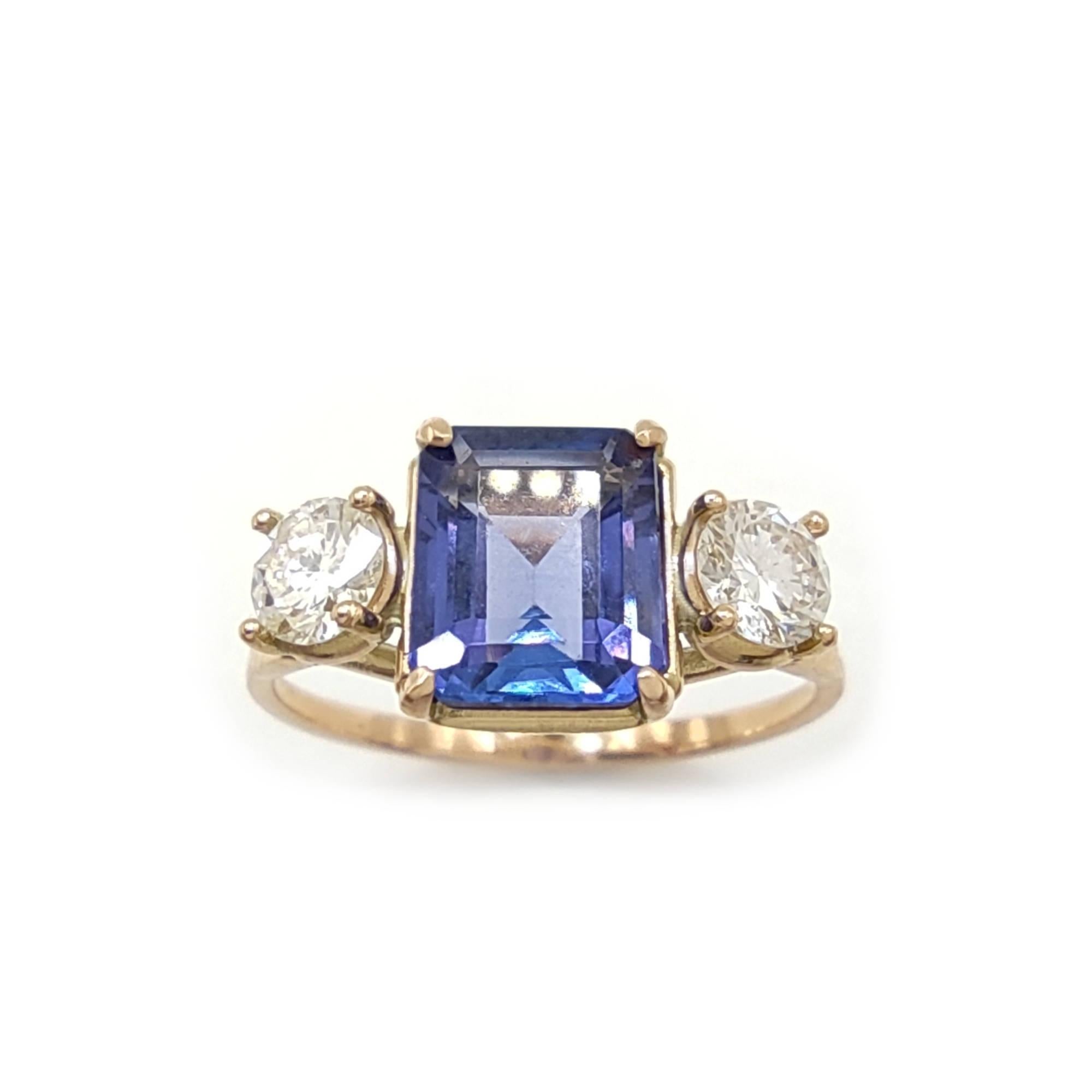 Certified 1.36 Carat Tanzanite with Diamond Engagement Ring - 14k Yellow Gold For Sale 1