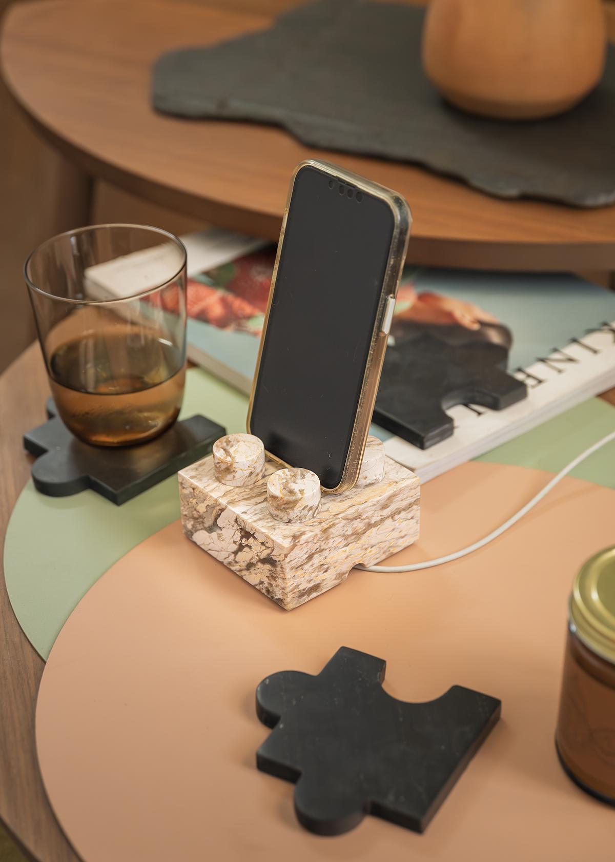 Peruvian Gemstone Brick Phonestand -  Cream Soapstone For Sale