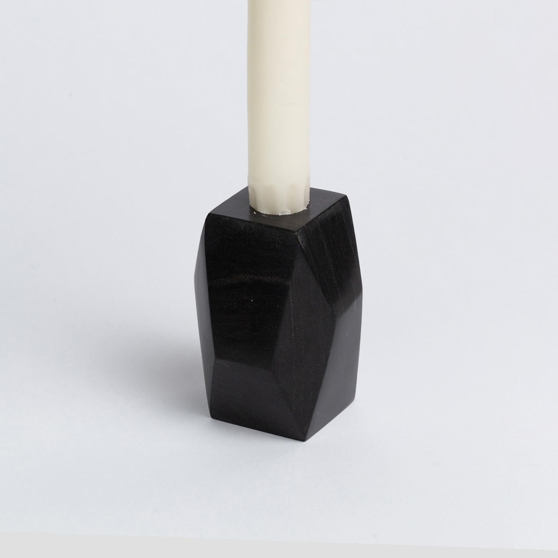 Candelabro de vela cónica facetada de gema - ónice negro Tallado en venta