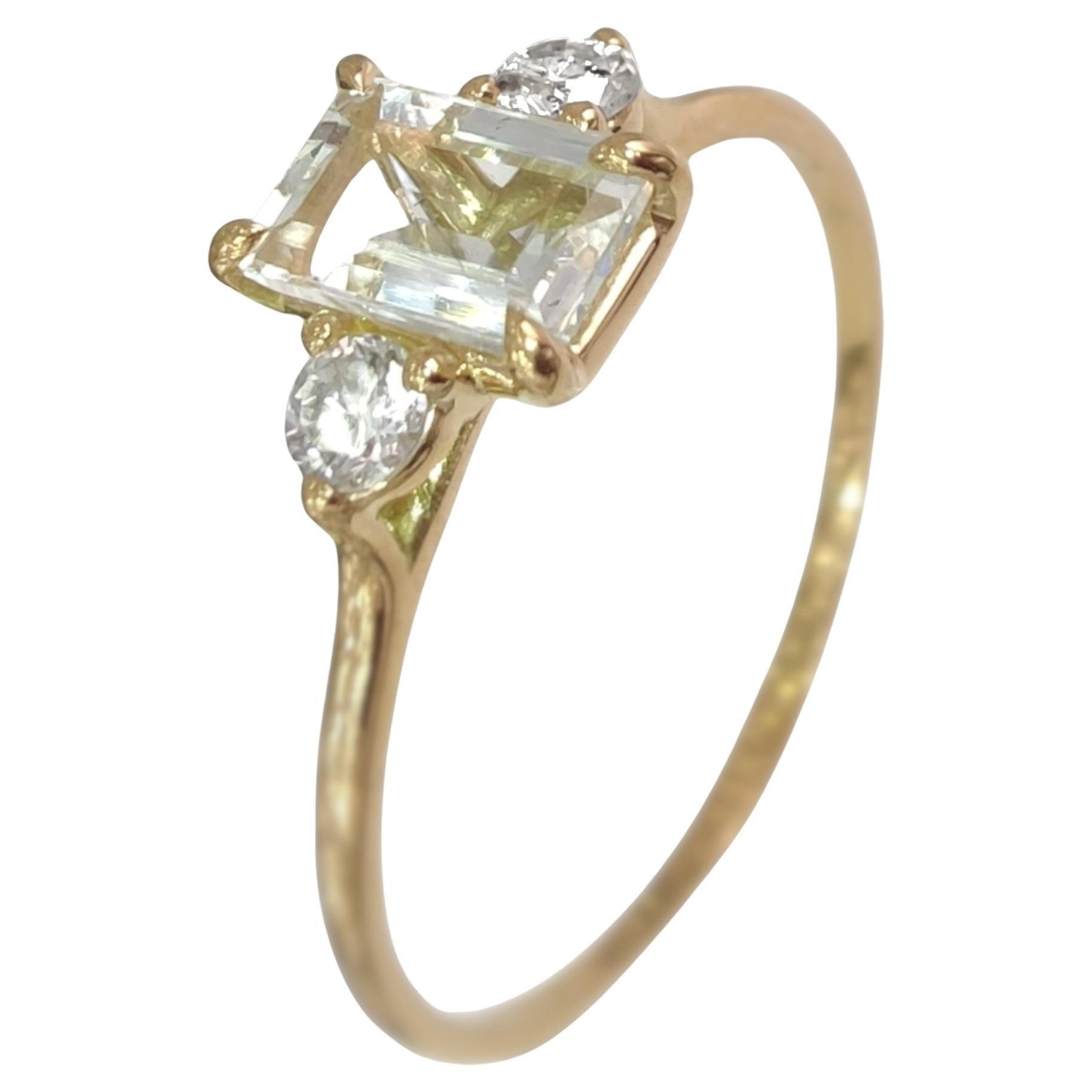 0.50ct  Carat Aquamarine  and 0.14 carat diamonds  18k yellow gold ring