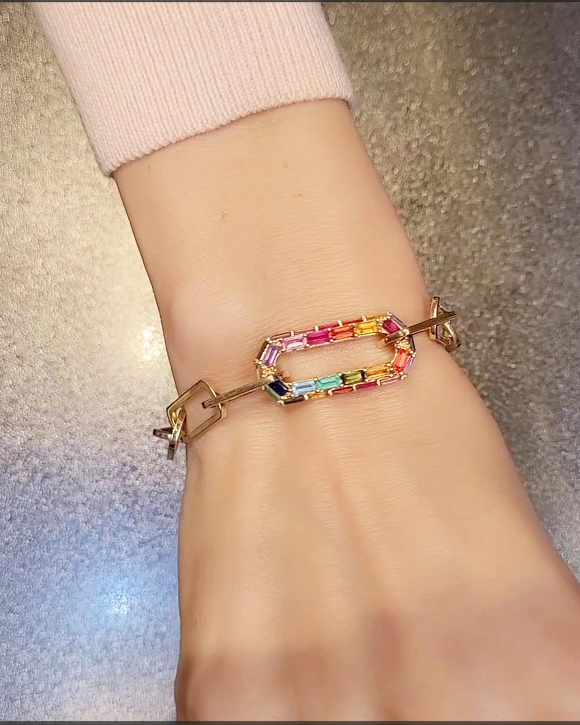 Taille mixte Bracelet en or jaune 14kt avec trombones en pierres précieuses en vente