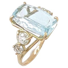 Certified Handcrafted 14kt Gold Aquamarine Gemstone Cocktail Ring with Diamonds