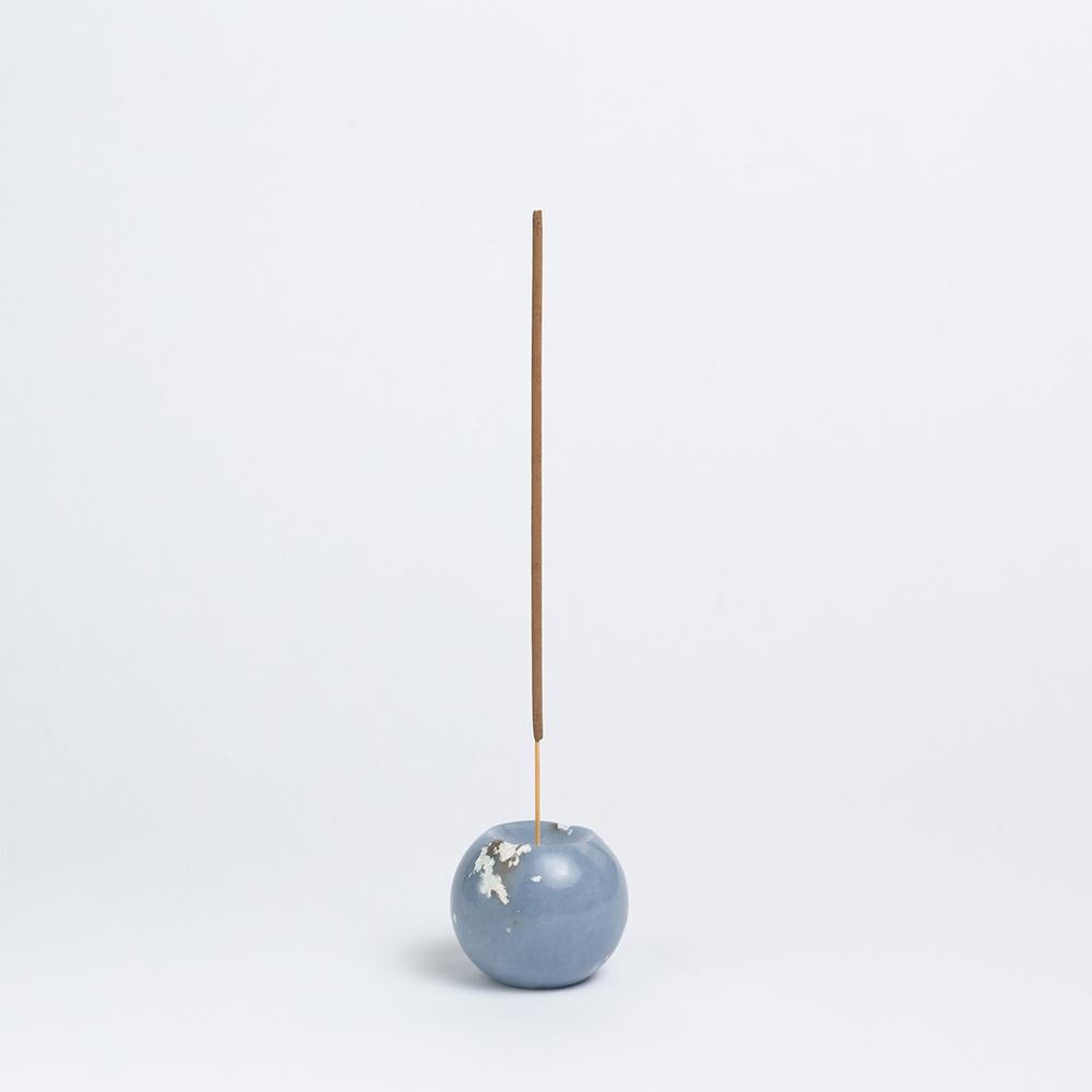 XXIe siècle et contemporain Porte-encens sphère en pierre précieuse - celestina en vente