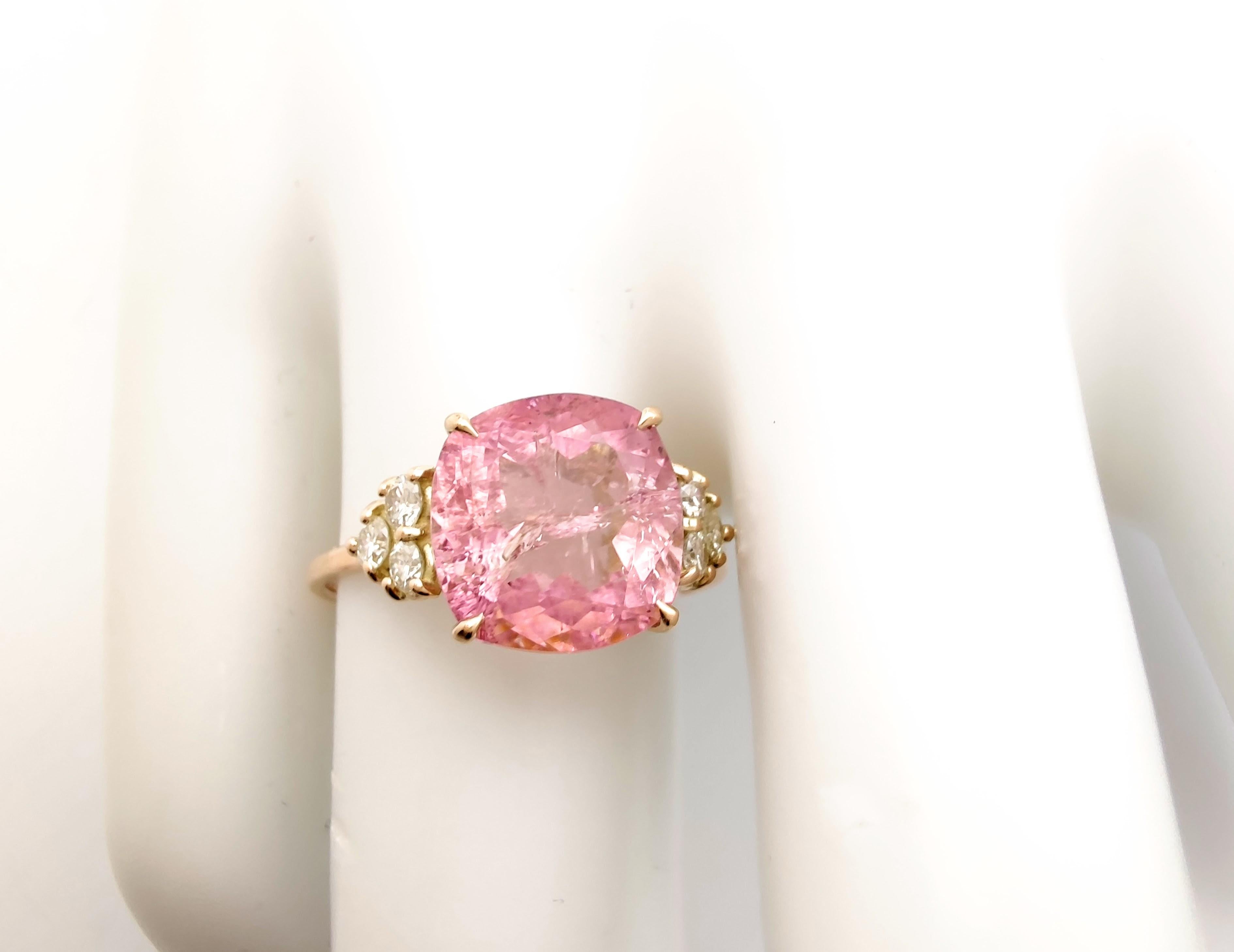 Square Cushion 14K Solid Gold Pink Tourmaline and Diamond Ring For Sale 1